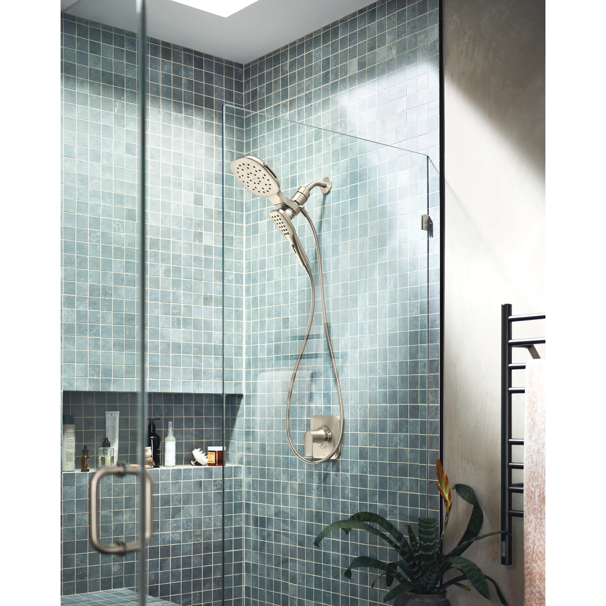 Verso Combination Shower With Infiniti Dial - Image 9