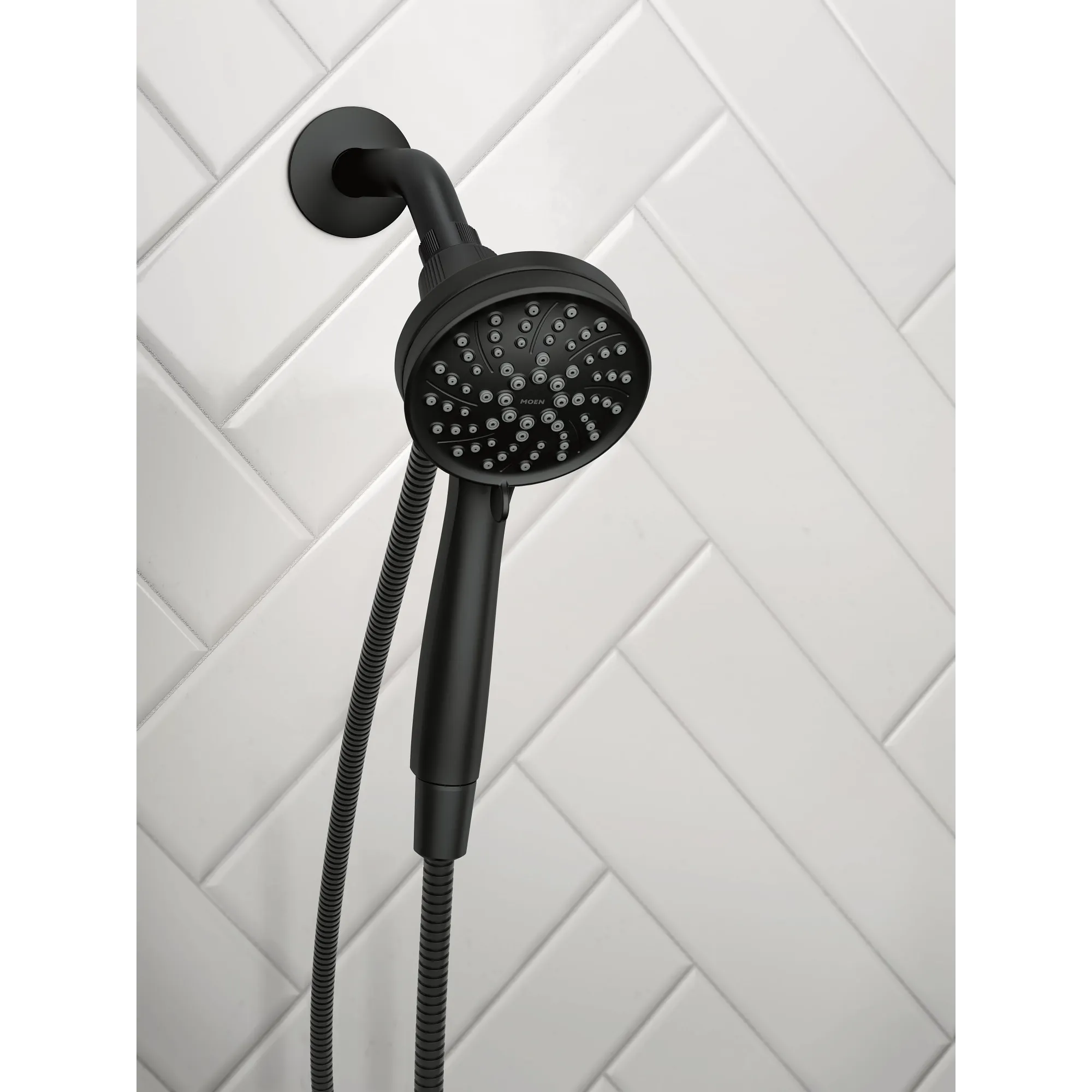 Attract With Magnetix Handheld Shower - Image 23