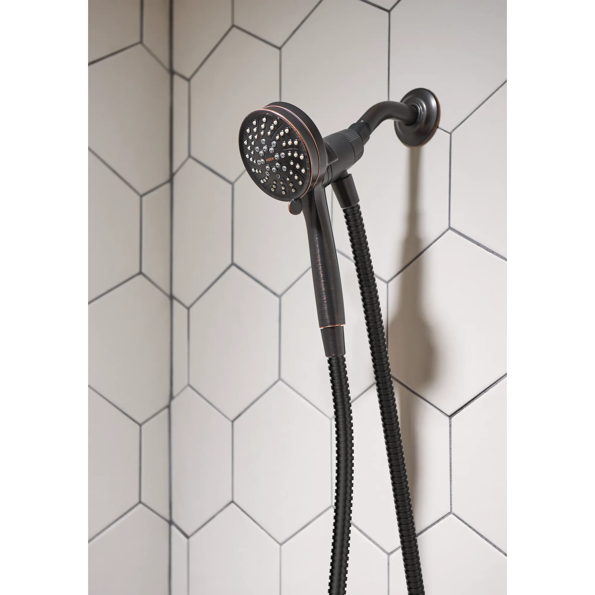 Attract With Magnetix Handheld Shower - Image 26