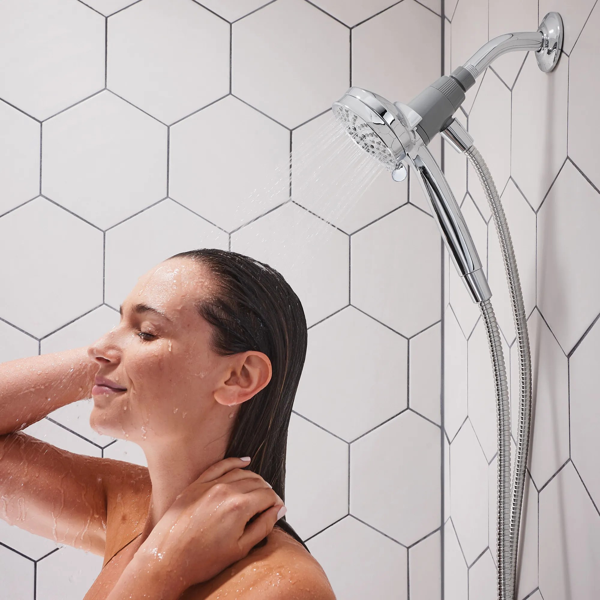 Attract With Magnetix Handheld Shower - Image 4