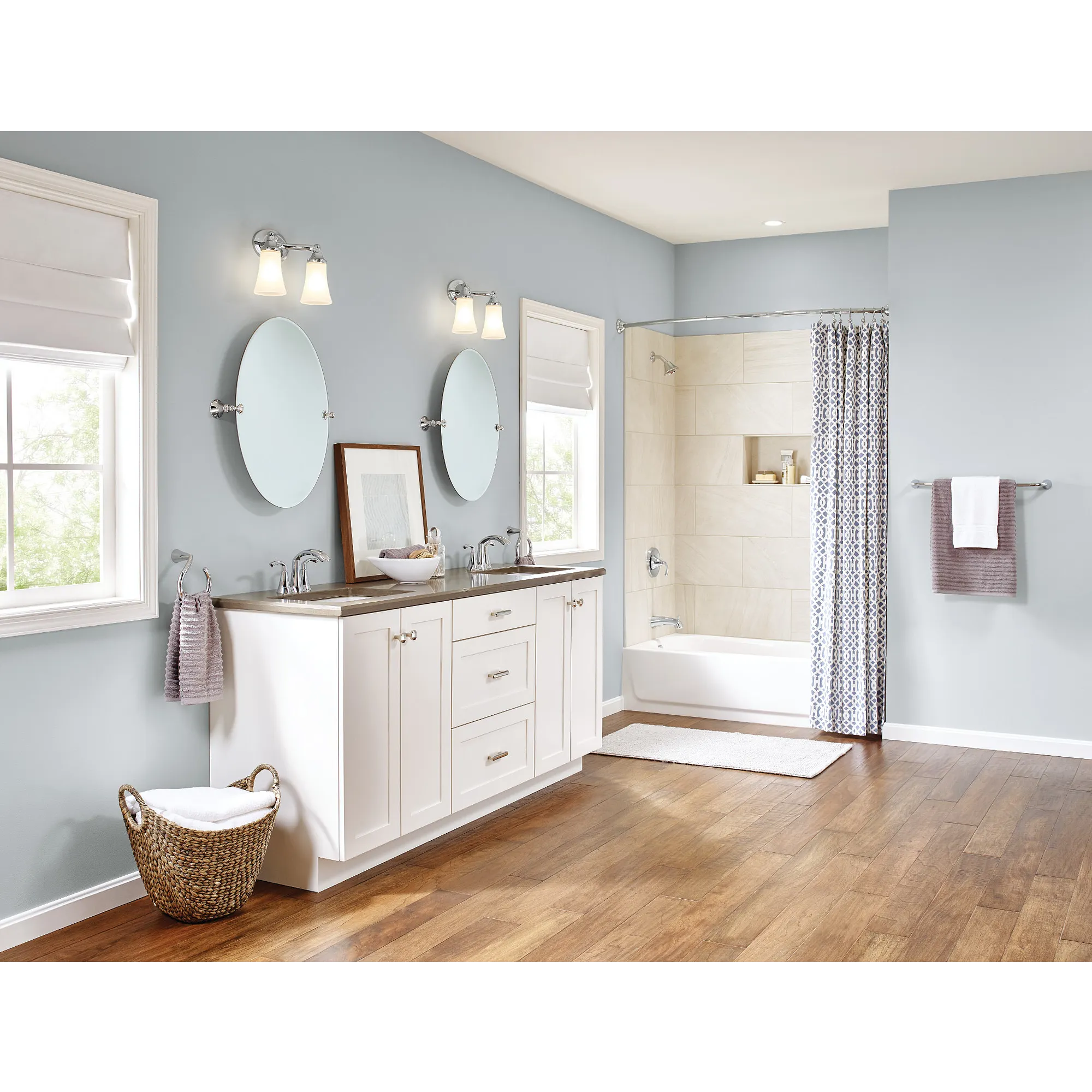 Glyde Two-handle Centerset Bathroom Sink Faucet - Image 3