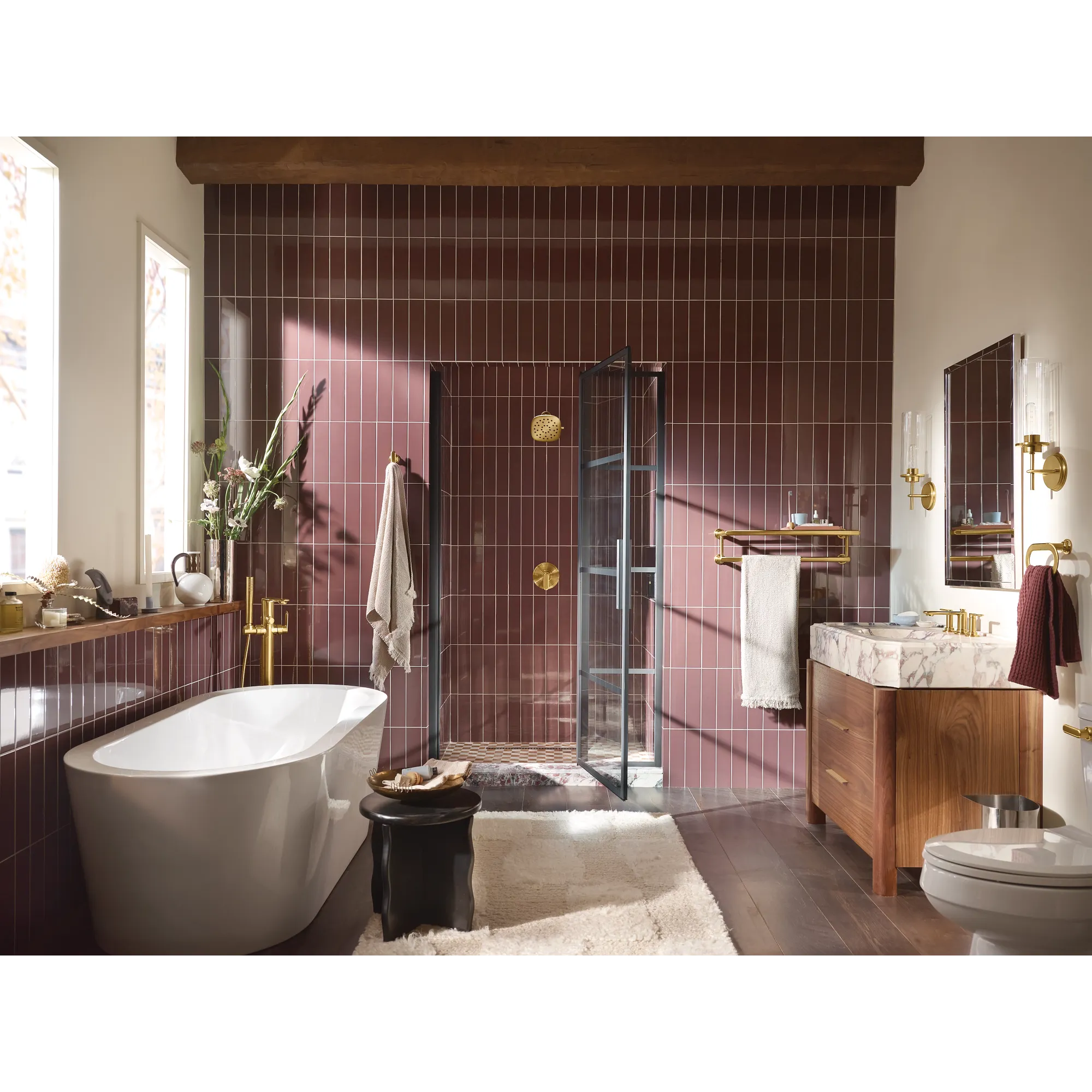 Greenfield Chrome one-handle tub filler includes hand shower - Image 9