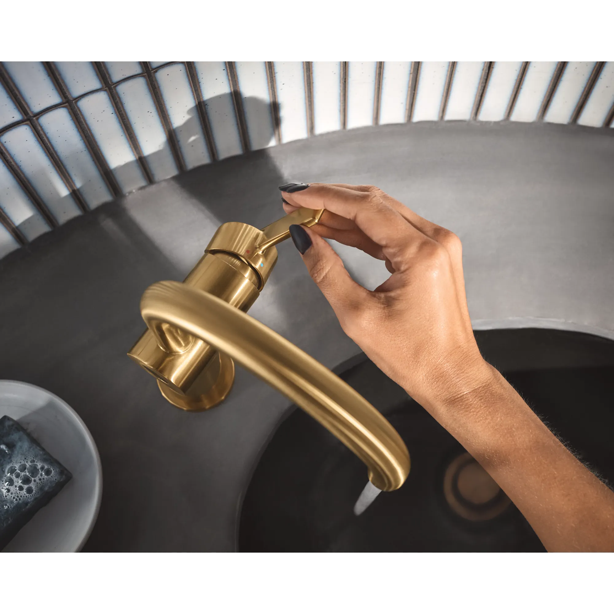 Cia MotionSense One-Handle Touchless Bathroom Faucet - Image 46
