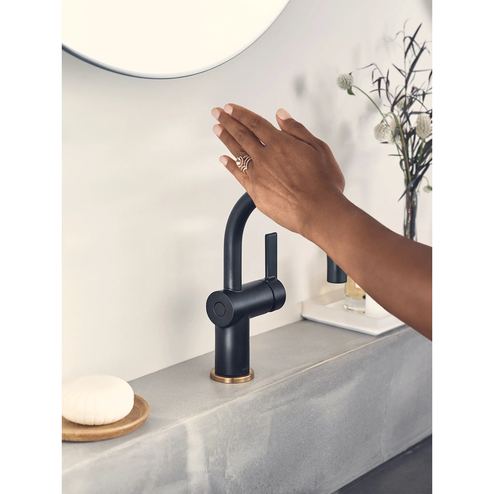 Cia MotionSense One-Handle Touchless Bathroom Faucet - Image 9