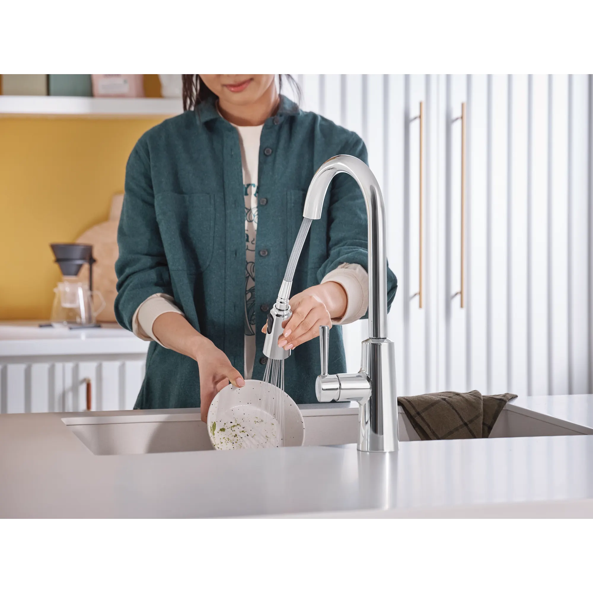 Riley MotionSense Wave One-Handle Pulldown Touchless Kitchen Faucet - Image 12