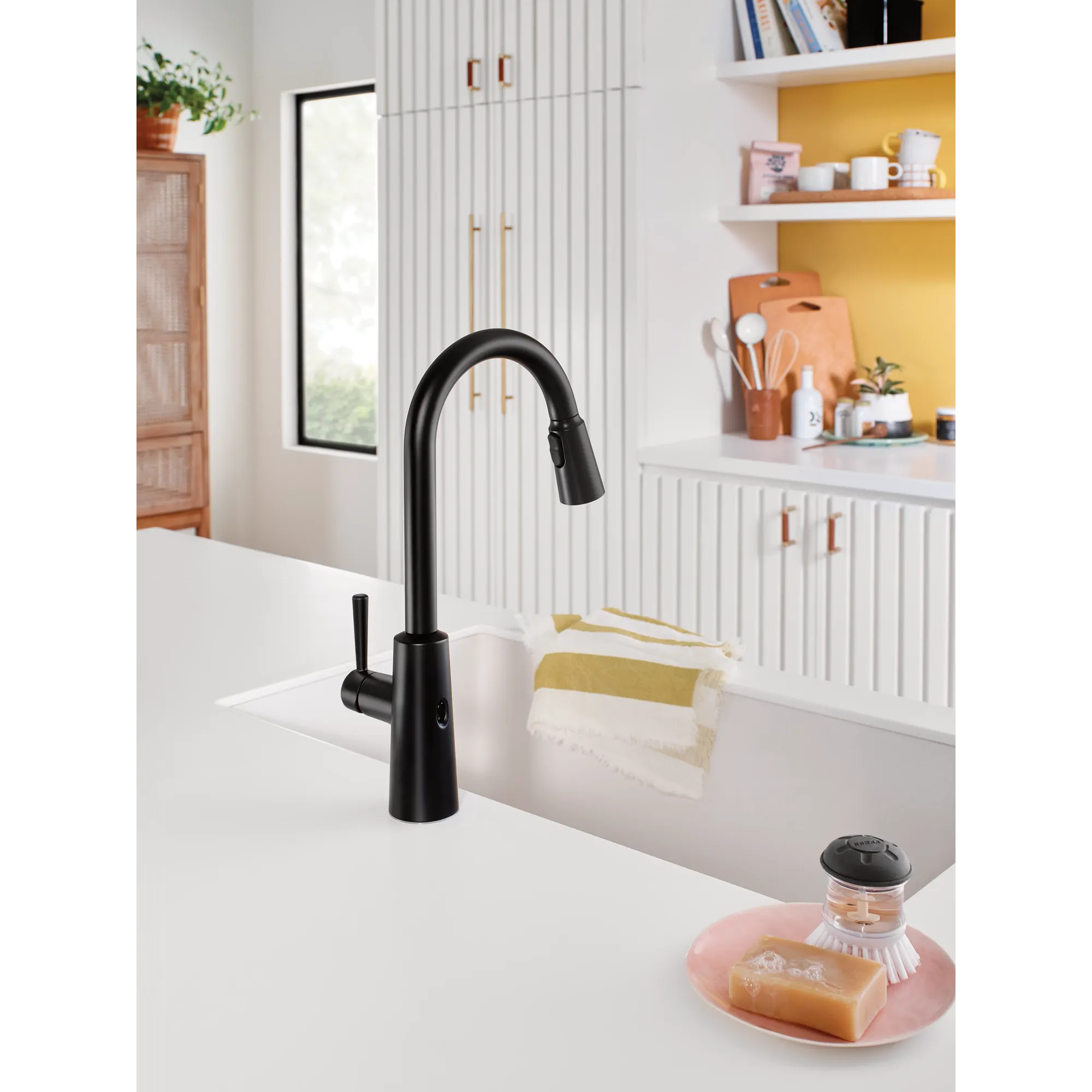 Riley MotionSense Wave One-Handle Pulldown Touchless Kitchen Faucet - Image 14