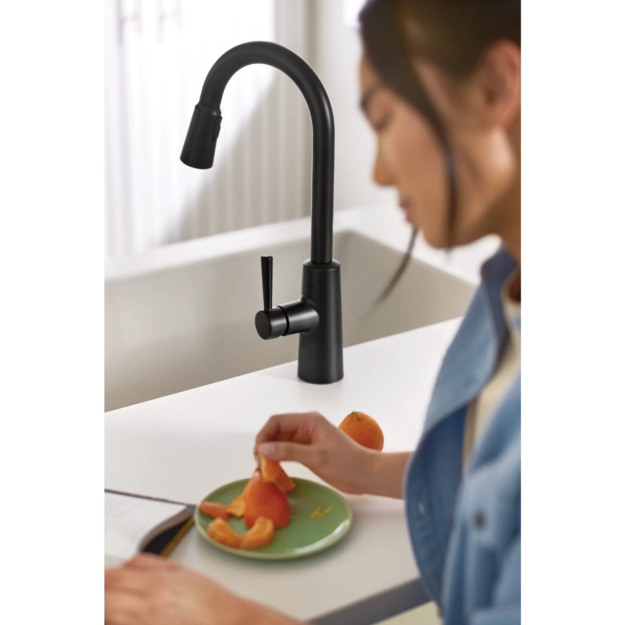 Riley MotionSense Wave One-Handle Pulldown Touchless Kitchen Faucet - Image 22