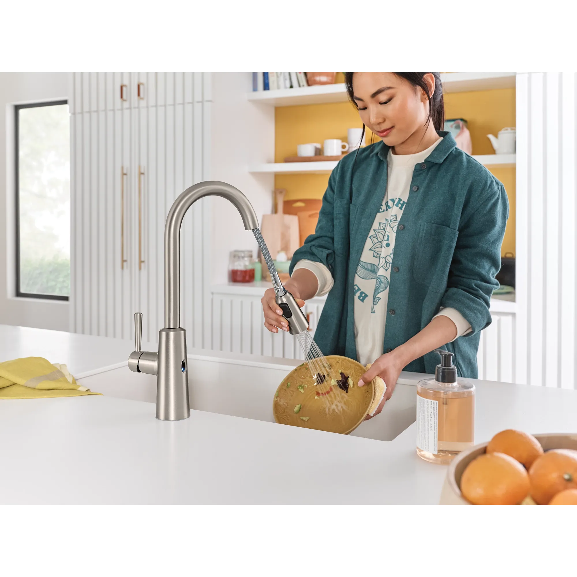 Riley MotionSense Wave One-Handle Pulldown Touchless Kitchen Faucet - Image 36