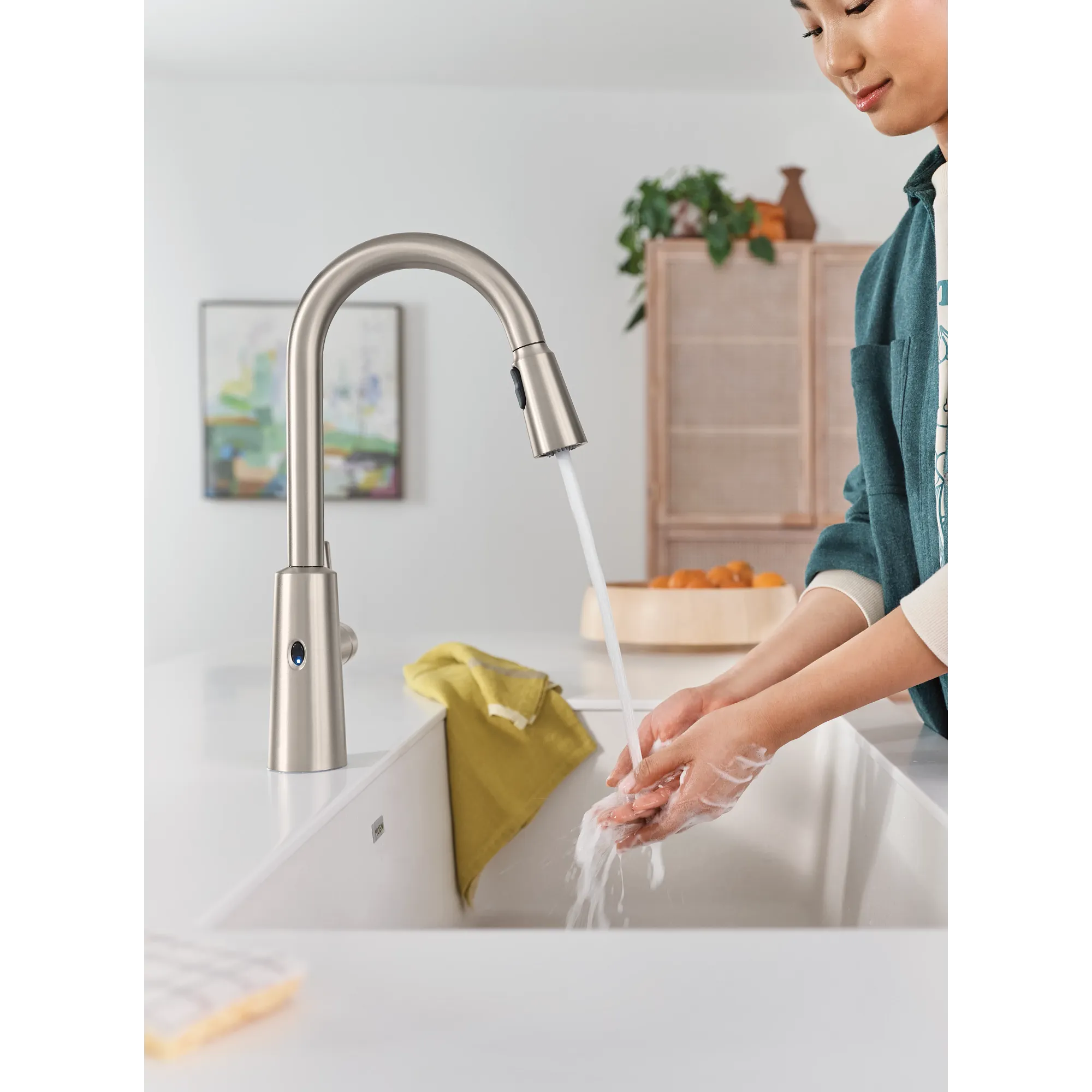 Riley MotionSense Wave One-Handle Pulldown Touchless Kitchen Faucet - Image 38