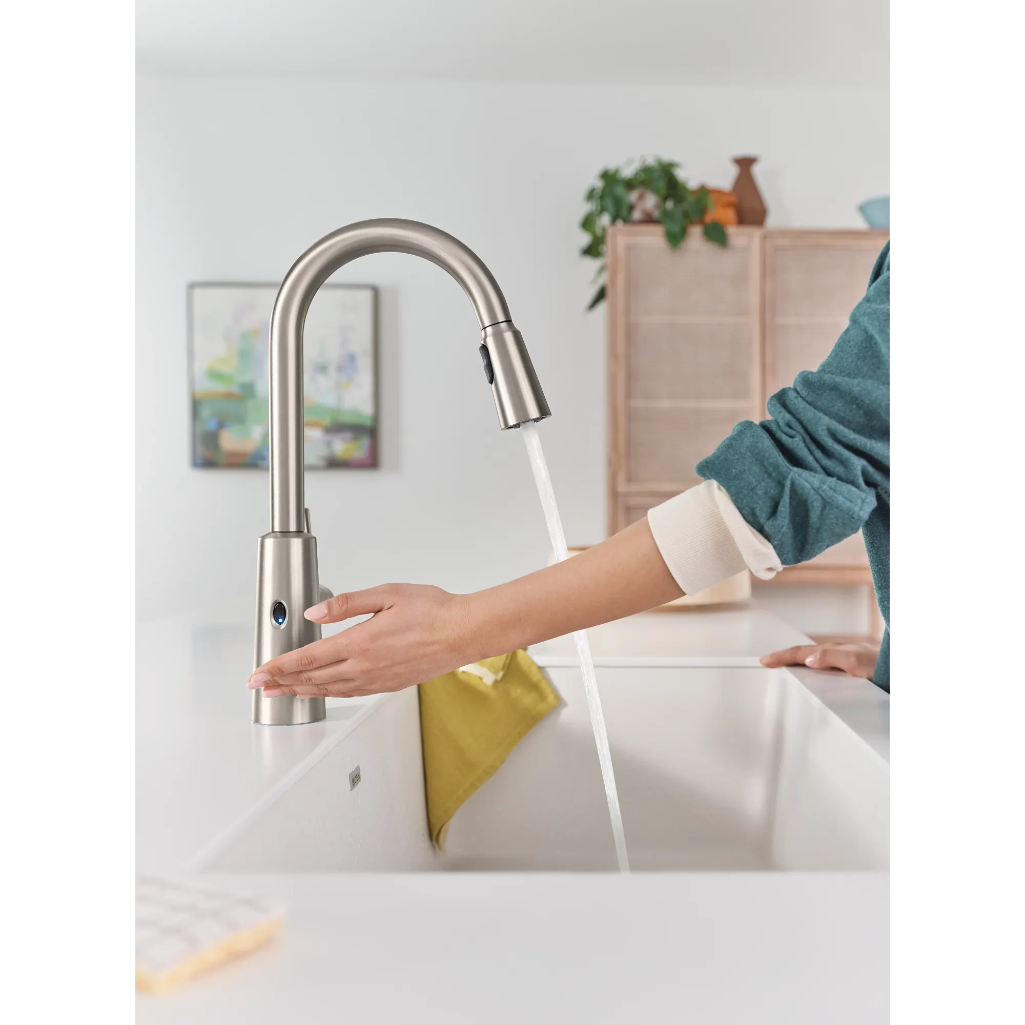 Riley MotionSense Wave One-Handle Pulldown Touchless Kitchen Faucet - Image 40