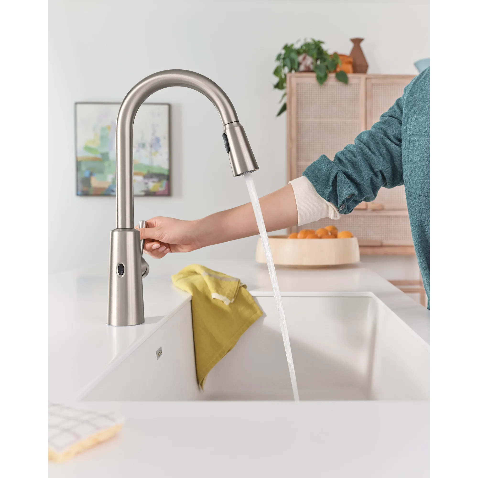 Riley MotionSense Wave One-Handle Pulldown Touchless Kitchen Faucet - Image 41
