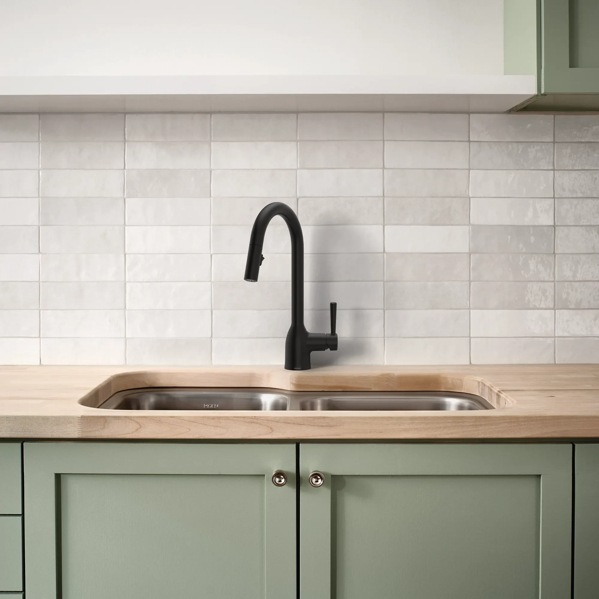 Chateau Matte black one-handle kitchen faucet - Image 4