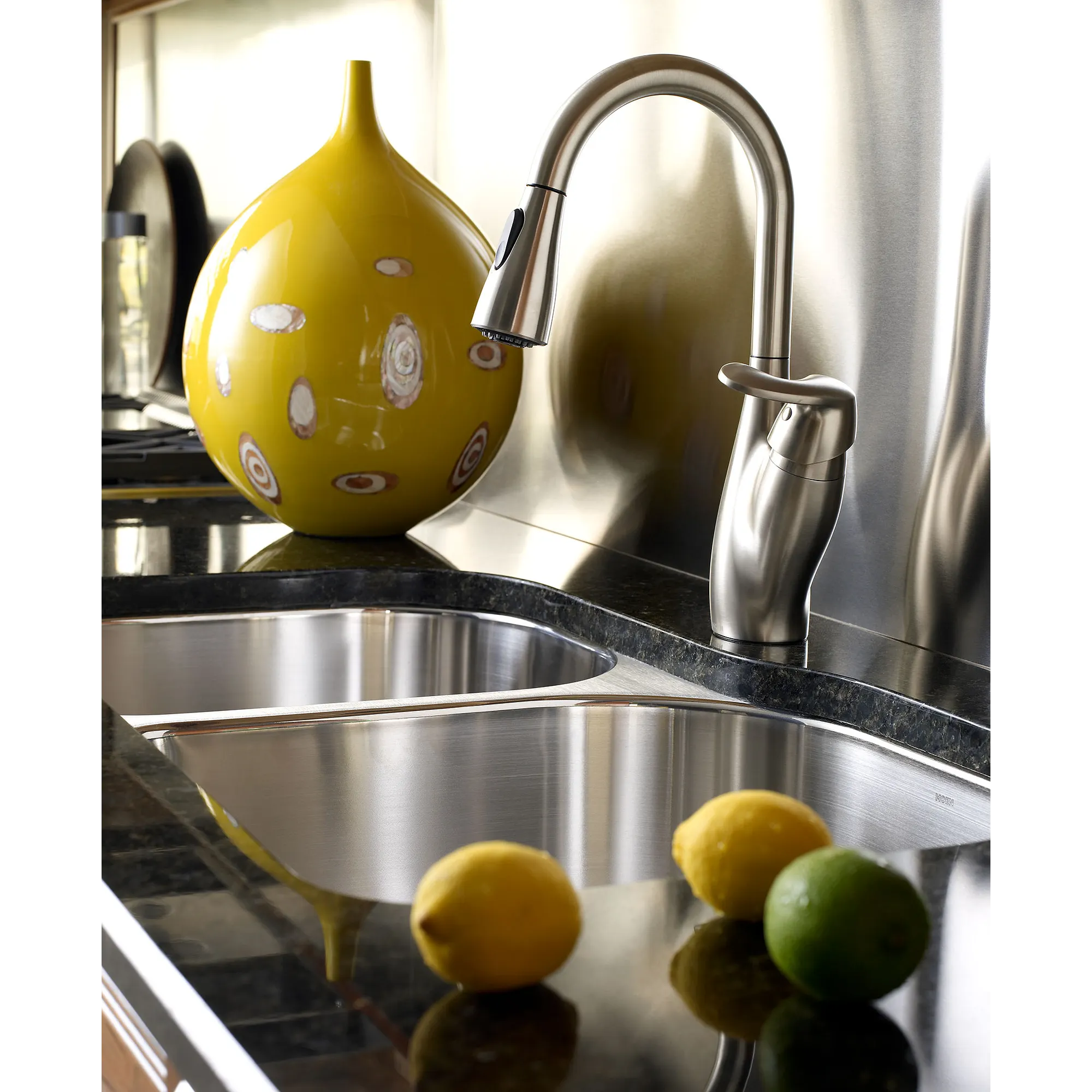 Medora Stainless one-handle high arc pulldown kitchen faucet - Image 3