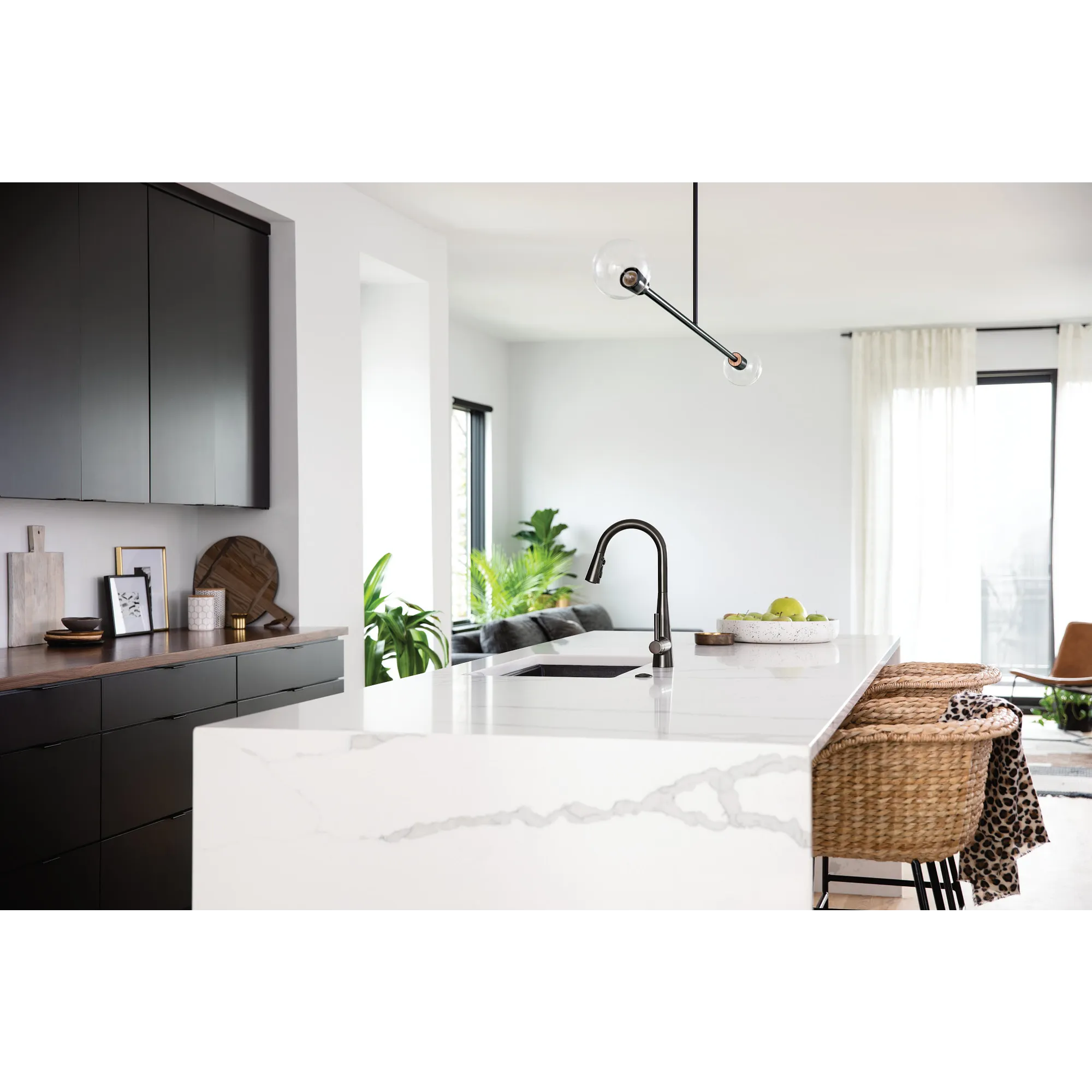 Sleek One-Handle High Arc Pulldown Kitchen Faucet - Image 21