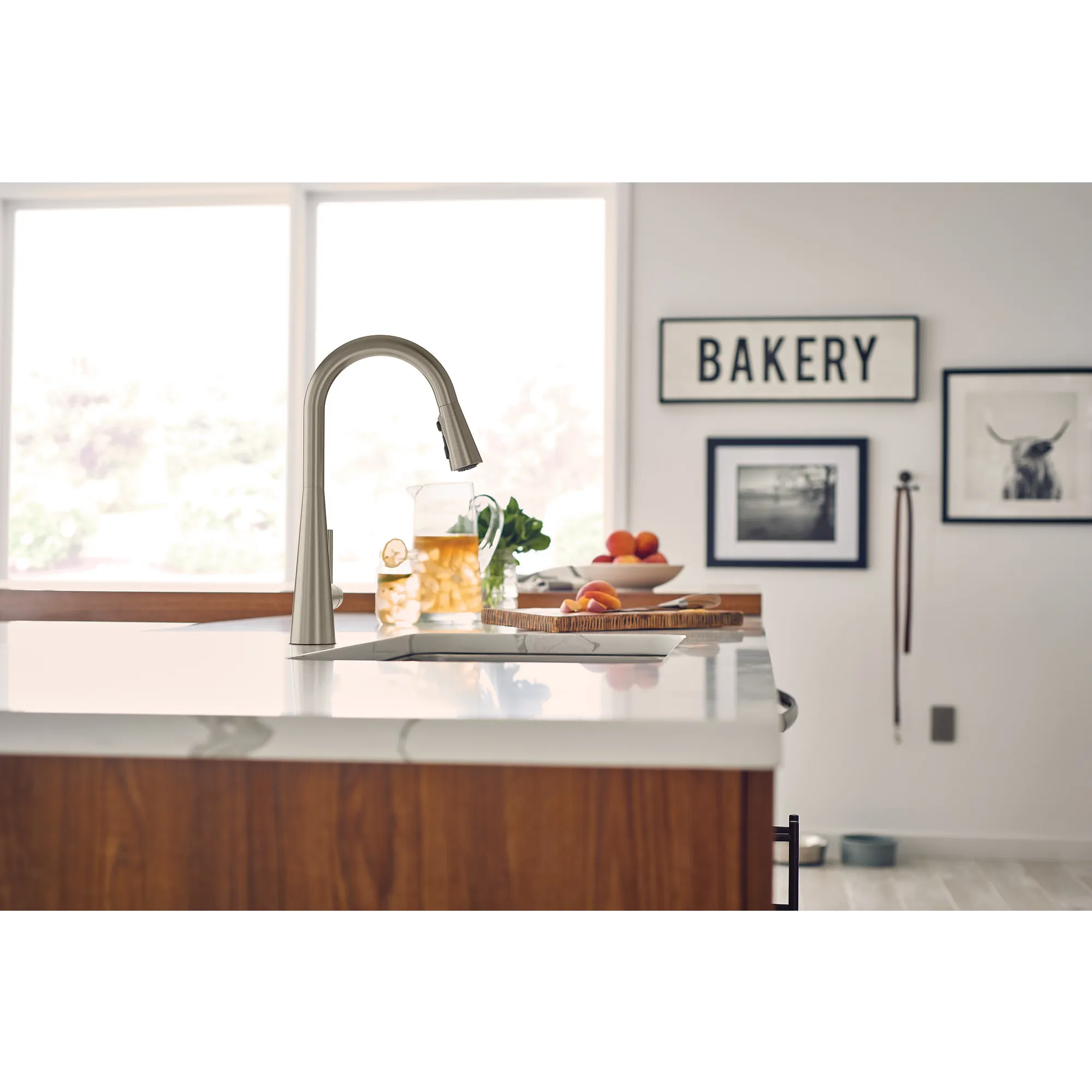 Sleek One-Handle High Arc Pulldown Kitchen Faucet - Image 26