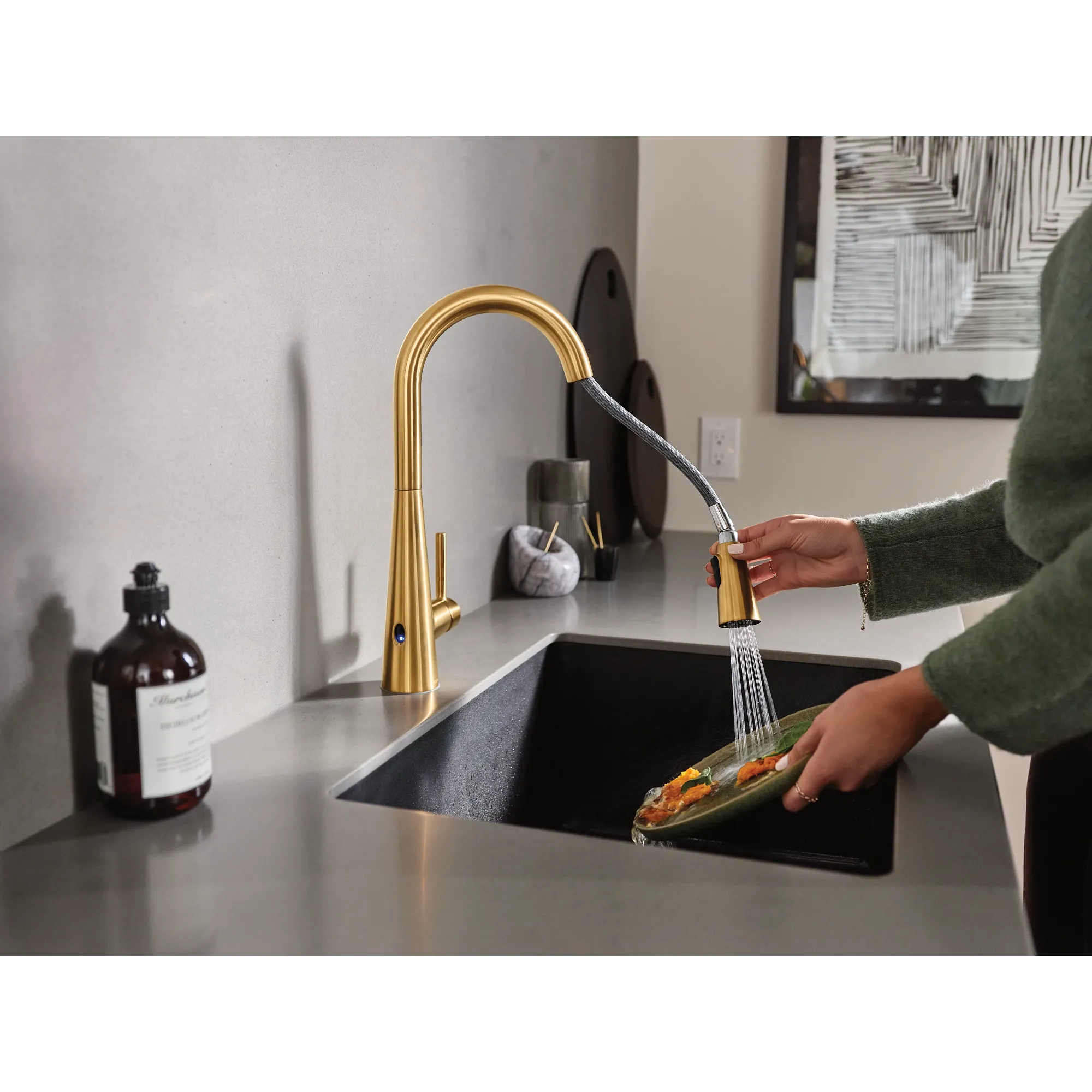 Sleek MotionSense Wave One-Handle Pulldown Touchless Kitchen Faucet - Image 30