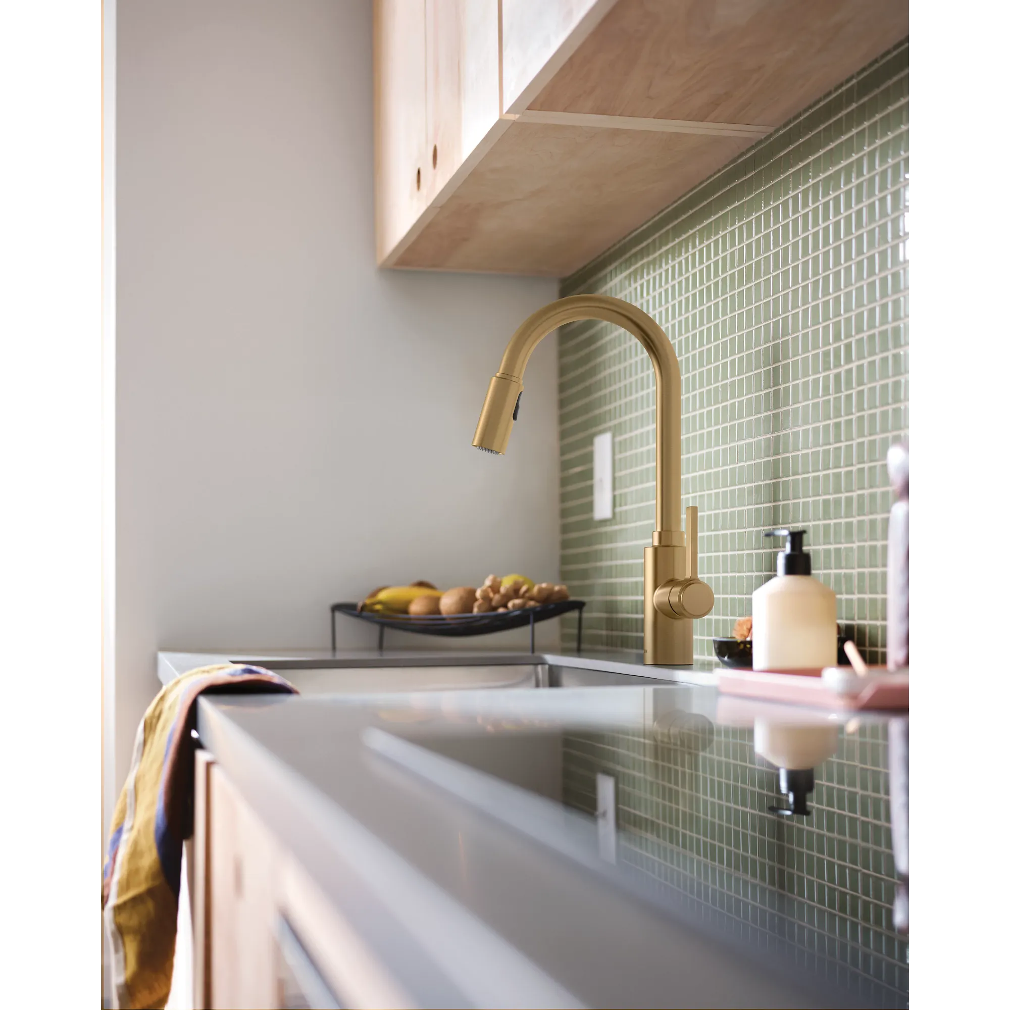 Genta LX One-Handle High Arc Pulldown Kitchen Faucet - Image 20