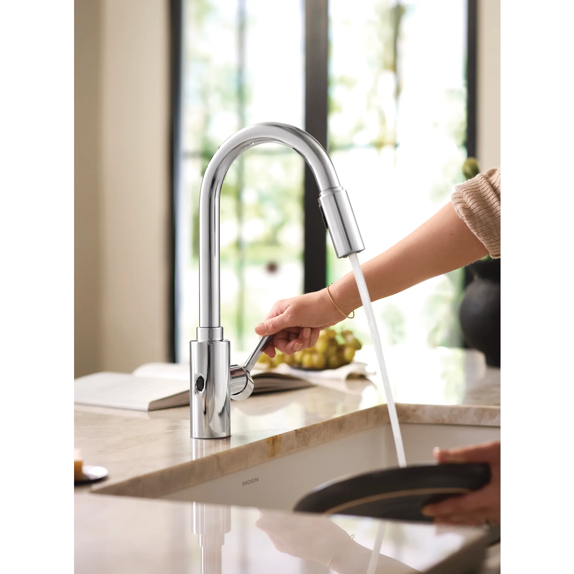 Genta LX MotionSense Wave One-Handle Pulldown Touchless Kitchen Faucet - Image 11