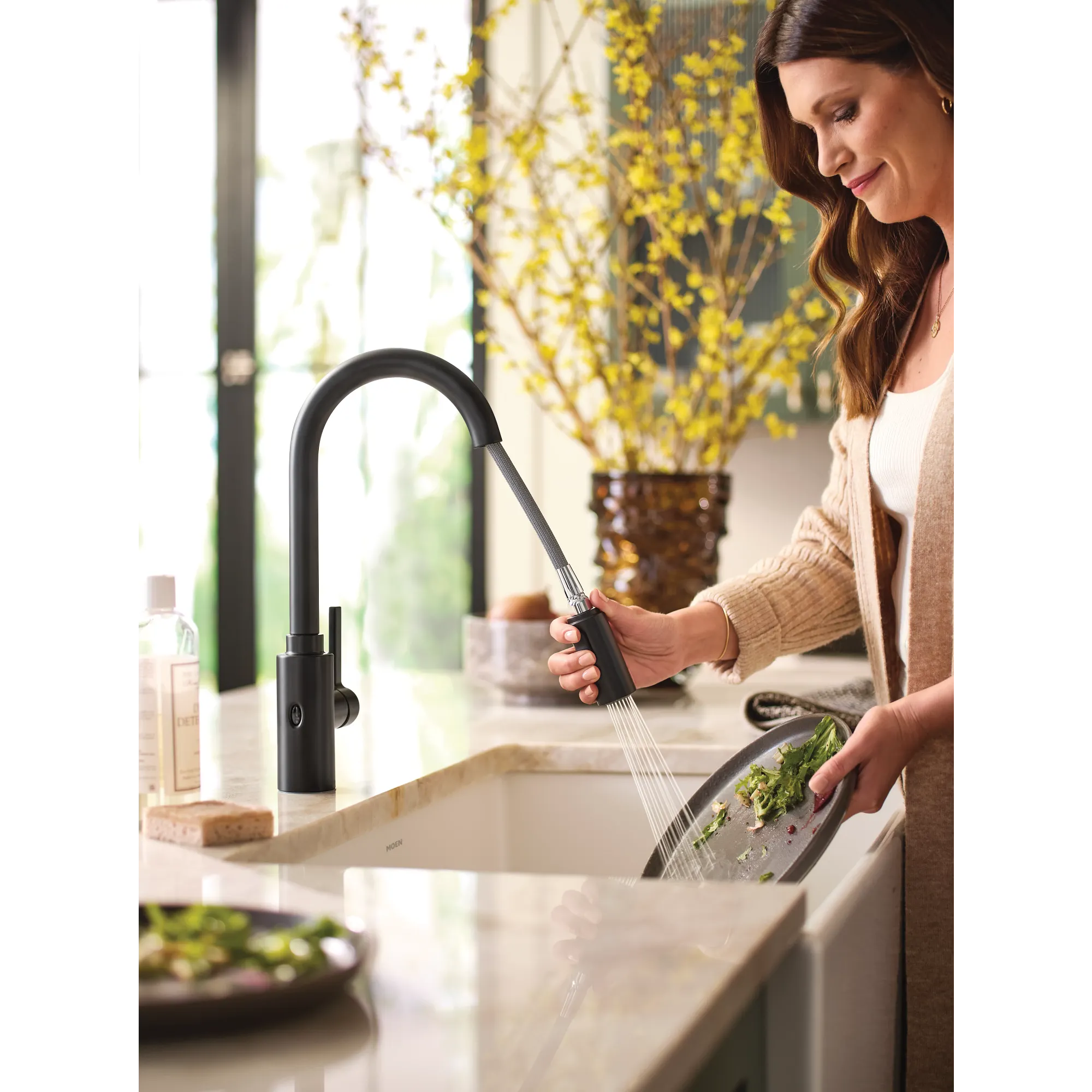 Genta LX MotionSense Wave One-Handle Pulldown Touchless Kitchen Faucet - Image 28