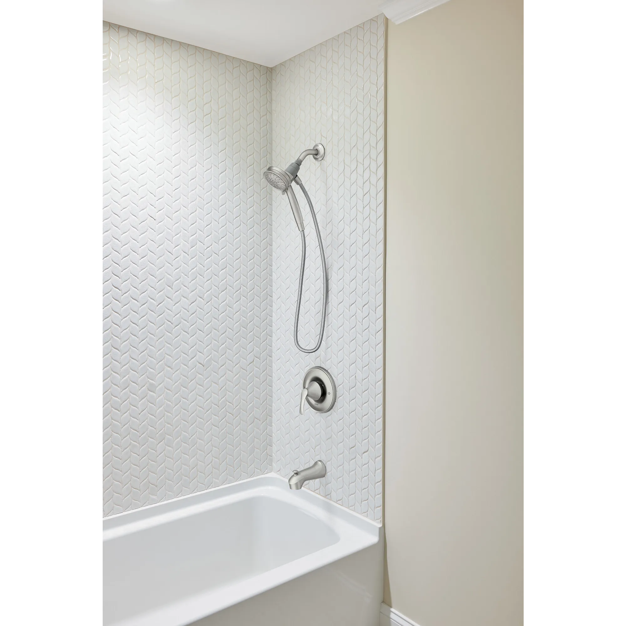 Darcy™ Tub And Shower Faucet Chrome - Image 7