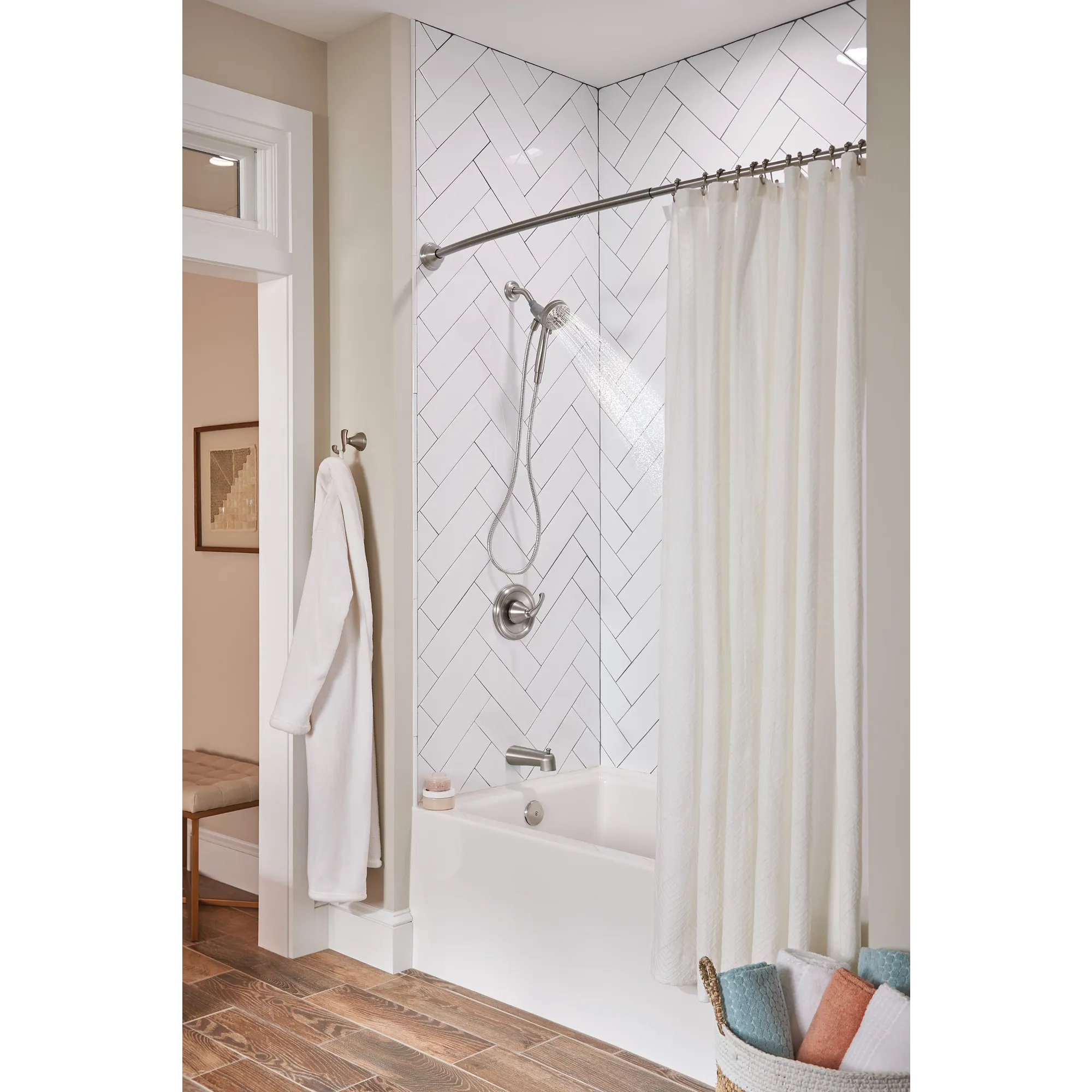 Tiffin Posi-Temp Tub/Shower - Image 19