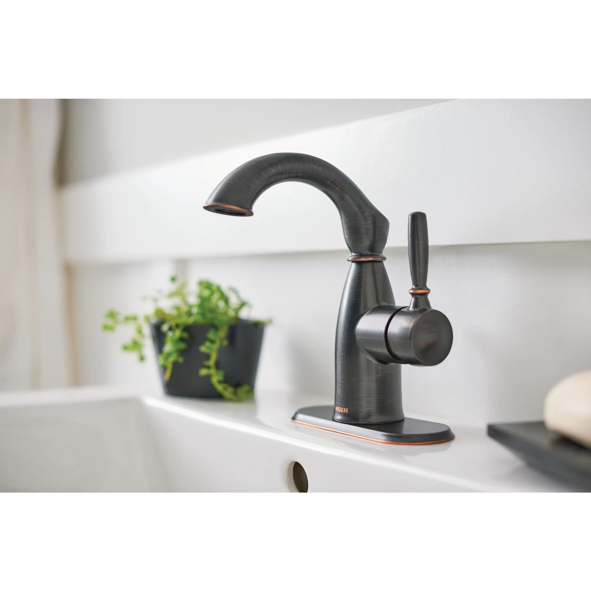 Sarona One-handle Bathroom Sink Faucet - Image 12