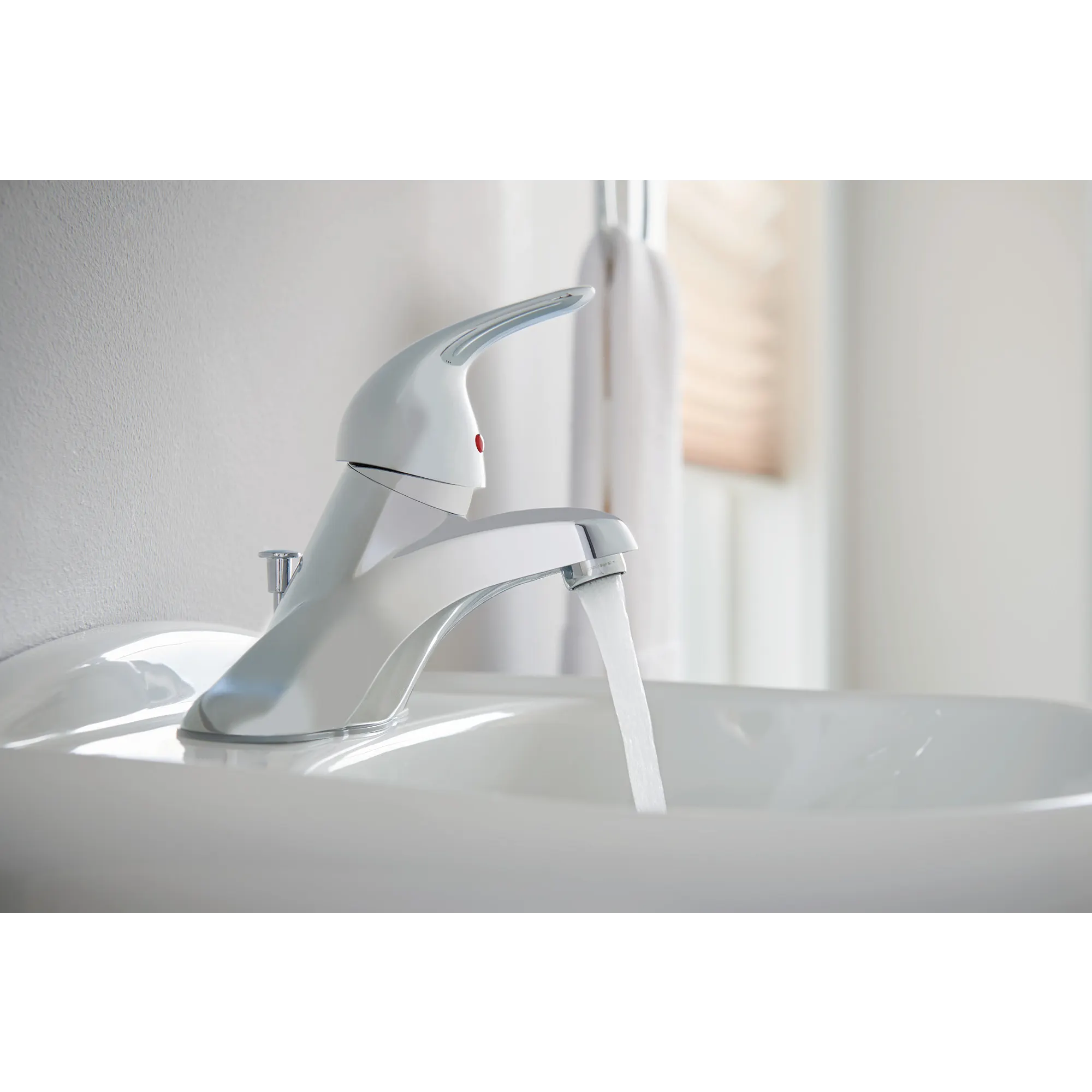 Adler Chrome one-handle low arc bathroom faucet - Image 5
