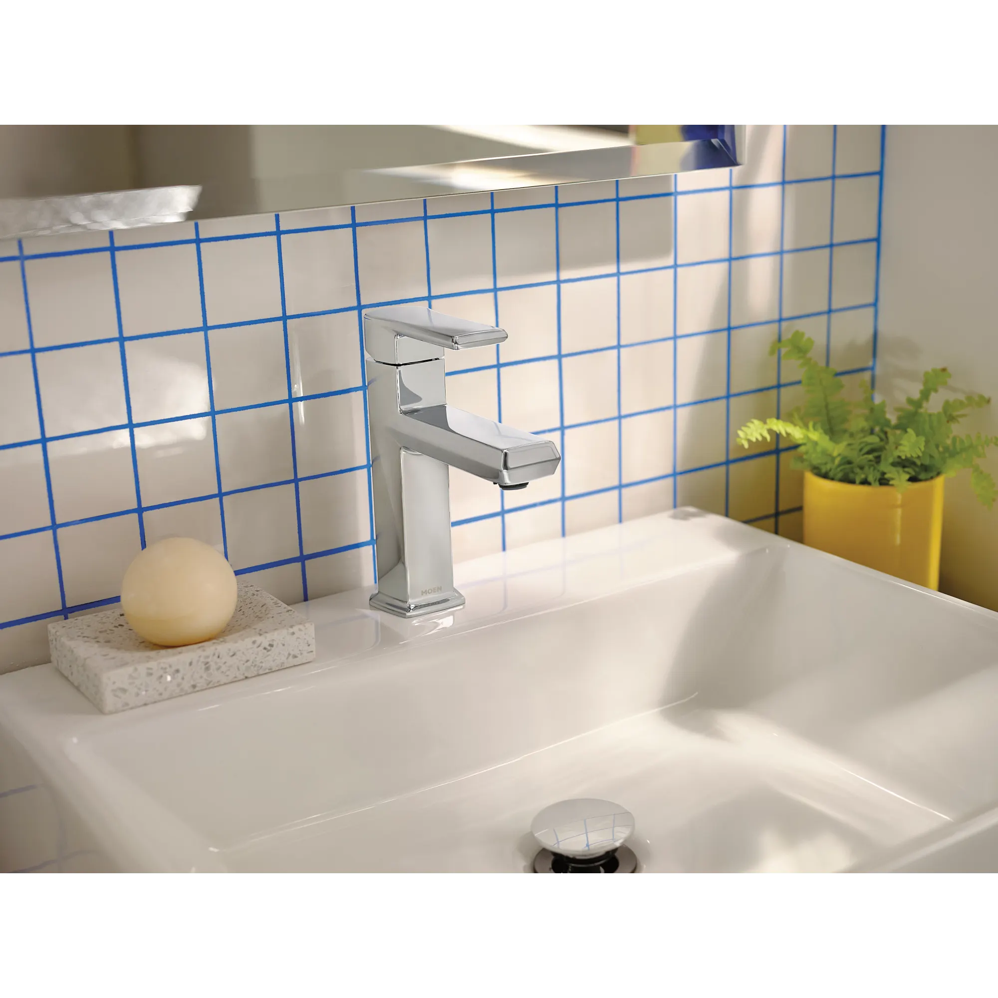 Neese One-handle Bathroom Sink Faucet - Image 3