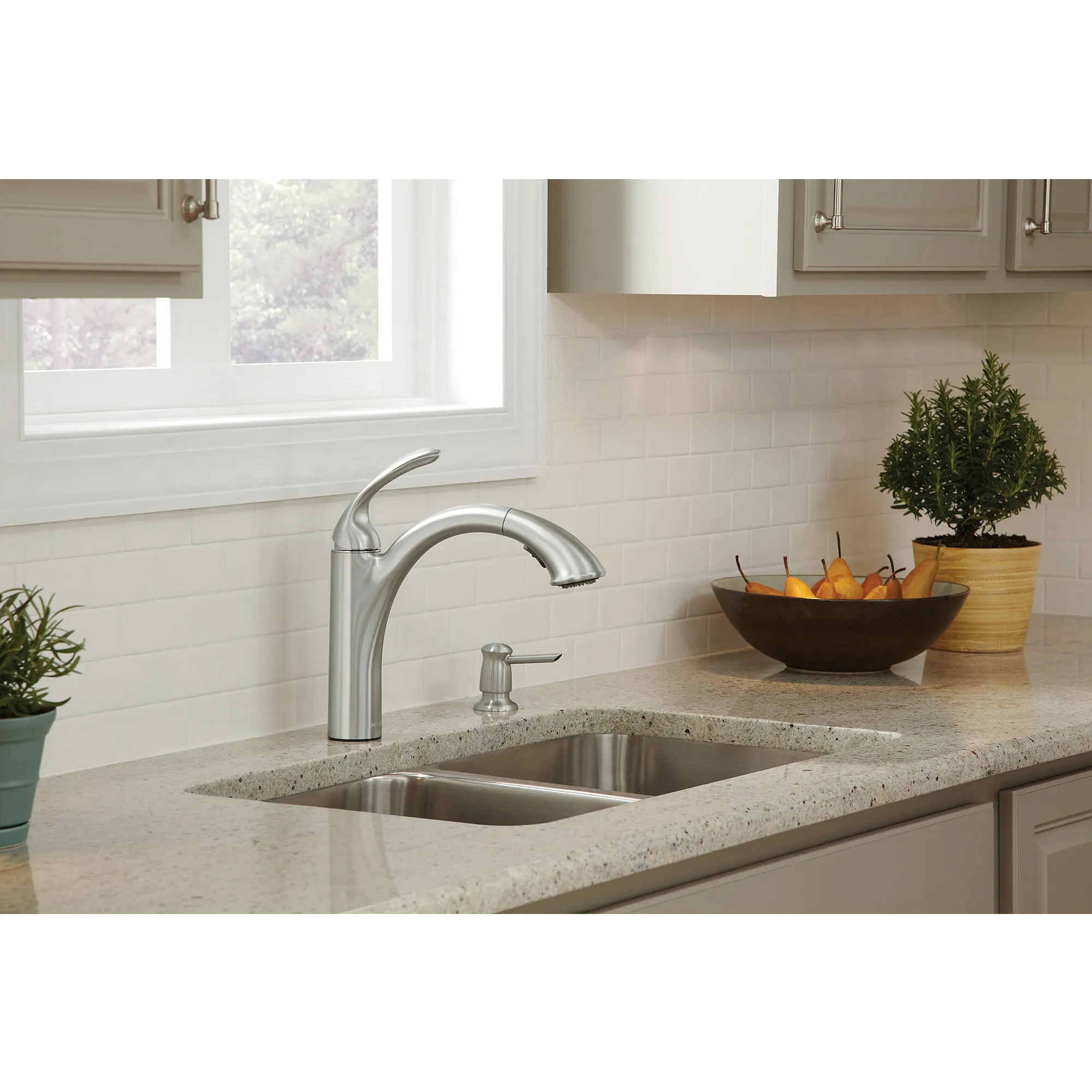 Kinzel Chrome one-handle low arc pullout kitchen faucet - Image 19