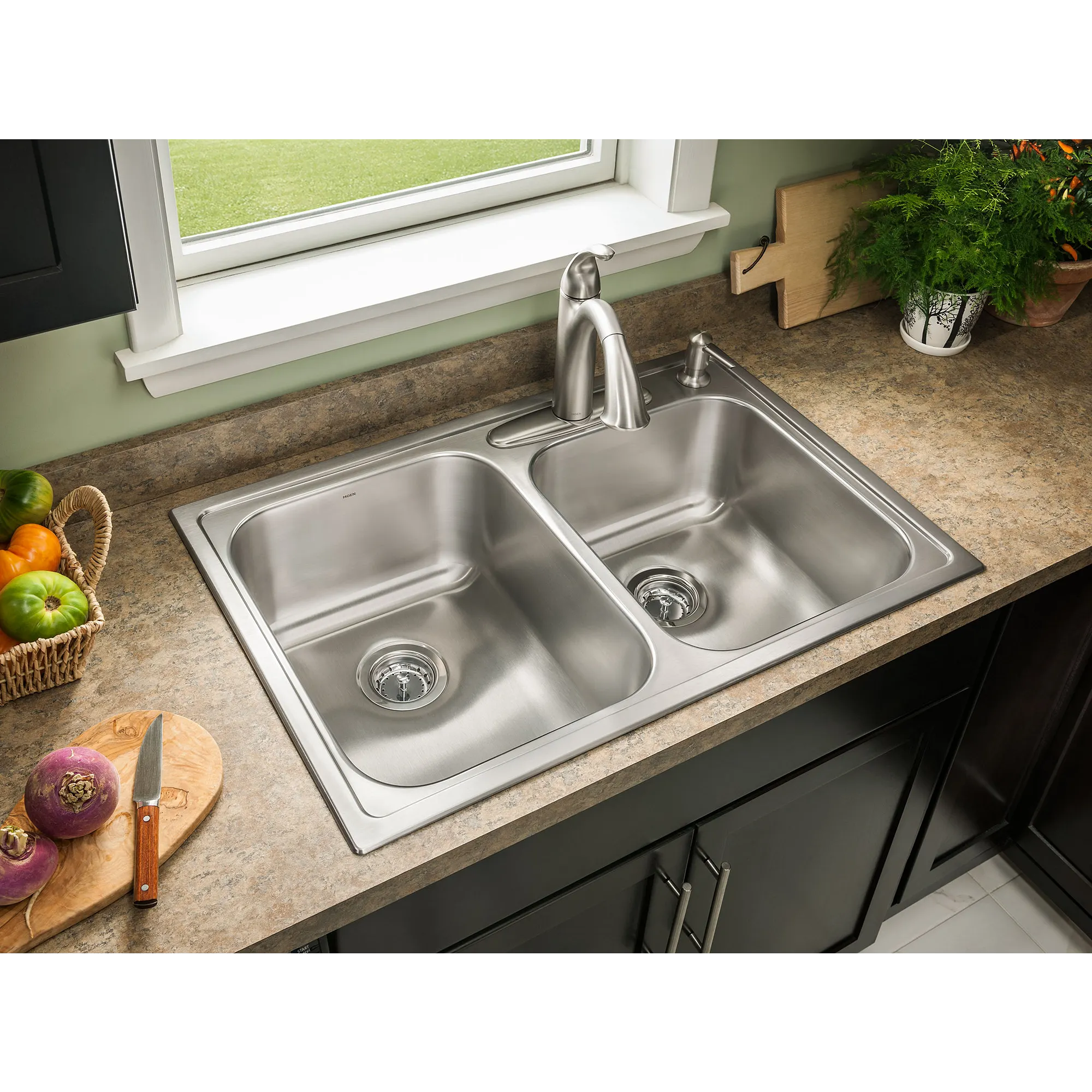 Kinzel Chrome one-handle low arc pullout kitchen faucet - Image 25