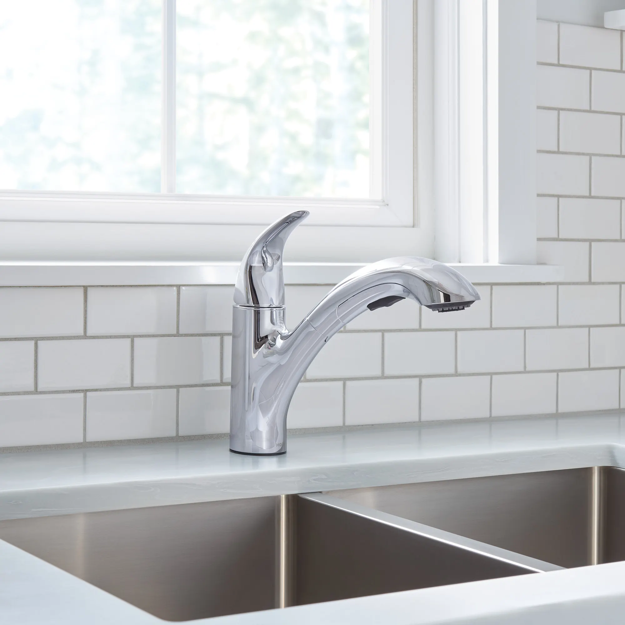 Medina One-Handle Pullout Kitchen Faucet - Image 8