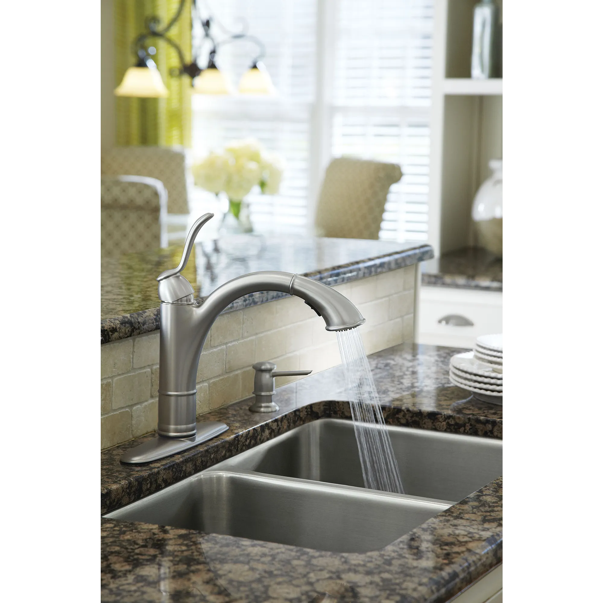 Walden Chrome One-Handle Low Arc Pullout Kitchen Faucet - Image 10