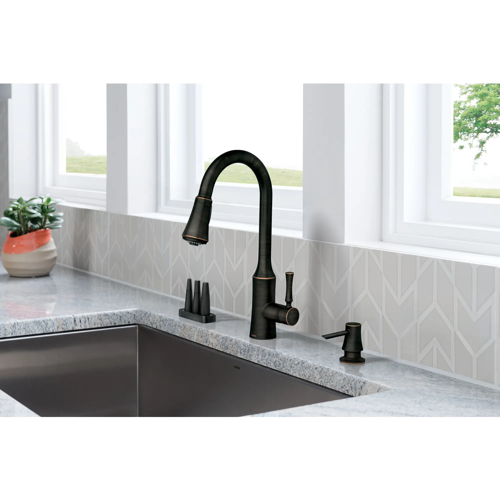 Venango Chrome One-Handle High Arc Pulldown Kitchen Faucet - Image 15