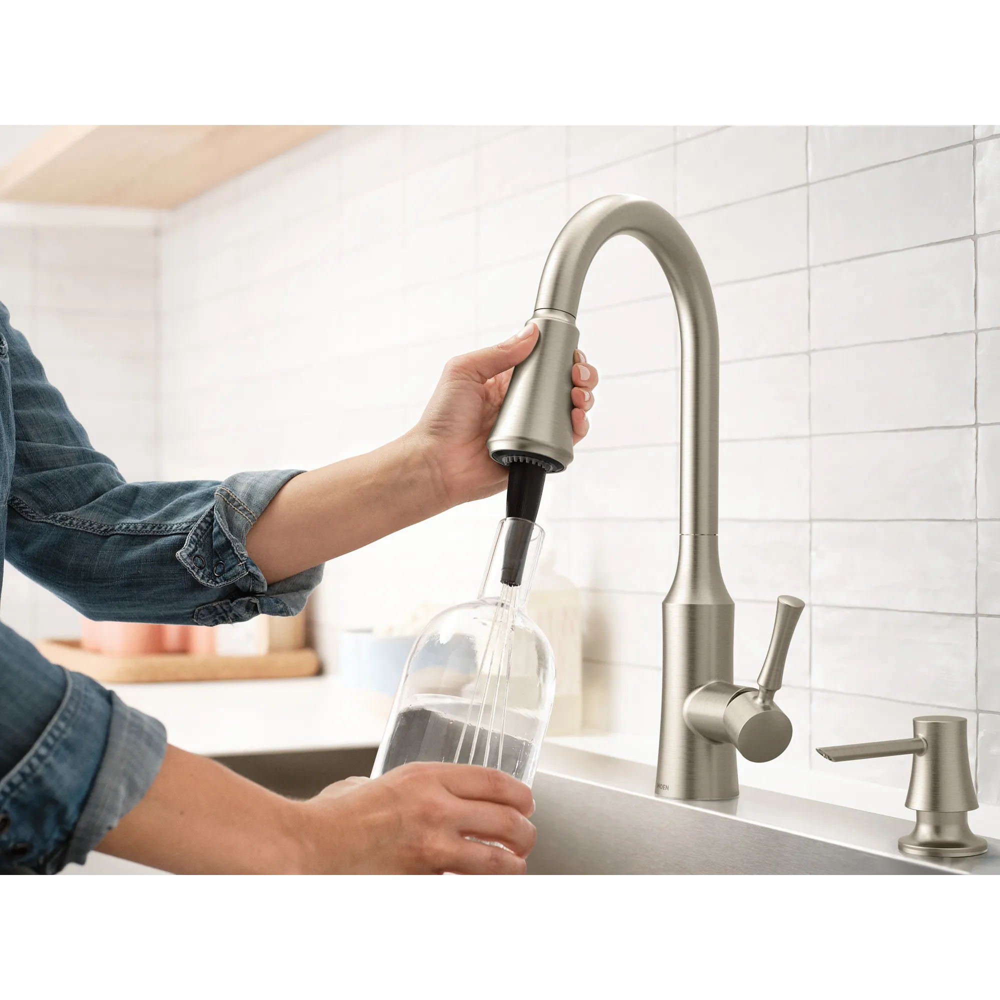 Venango Chrome One-Handle High Arc Pulldown Kitchen Faucet - Image 26