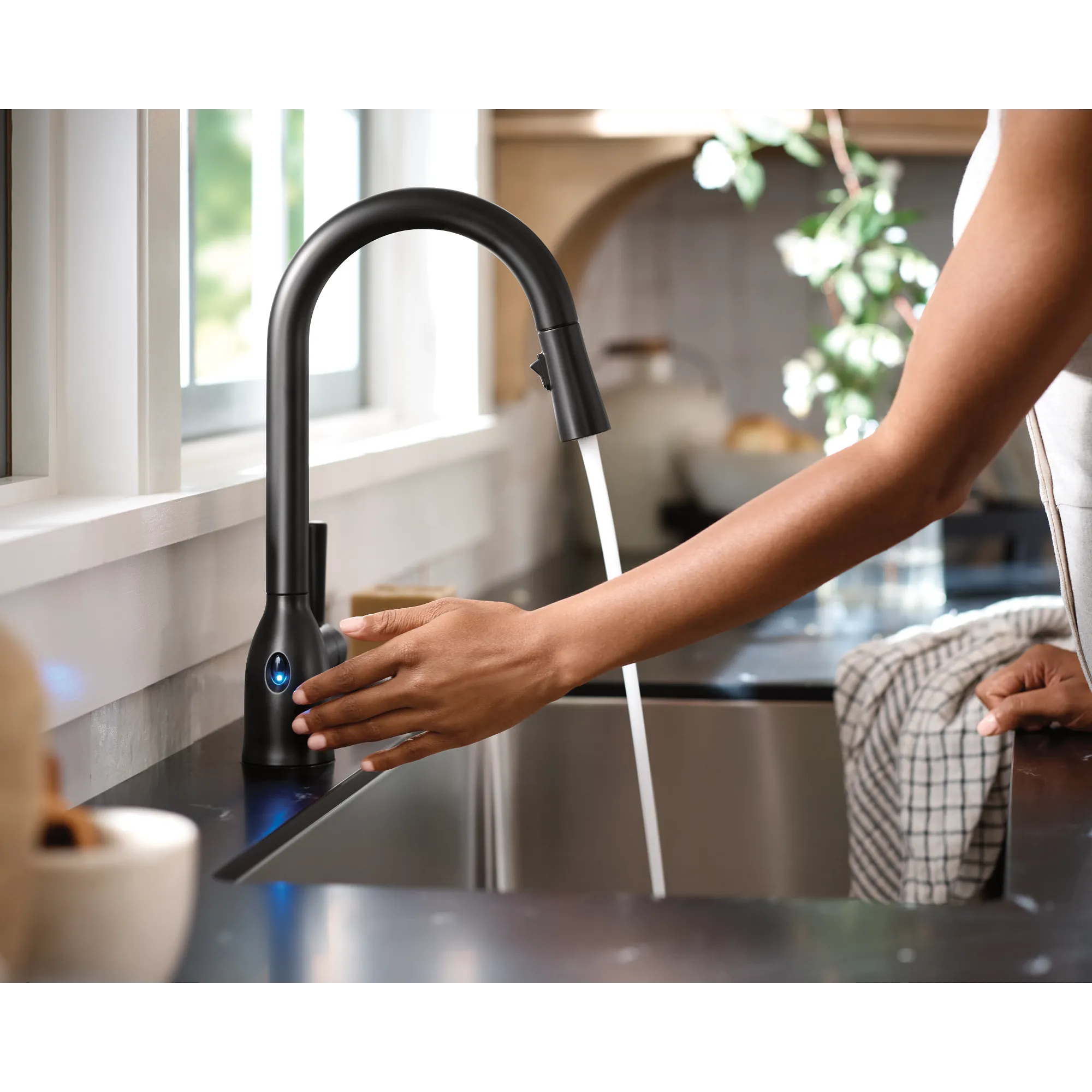 Adler MotionSense Wave One-Handle Pulldown Touchless Kitchen Faucet - Image 18