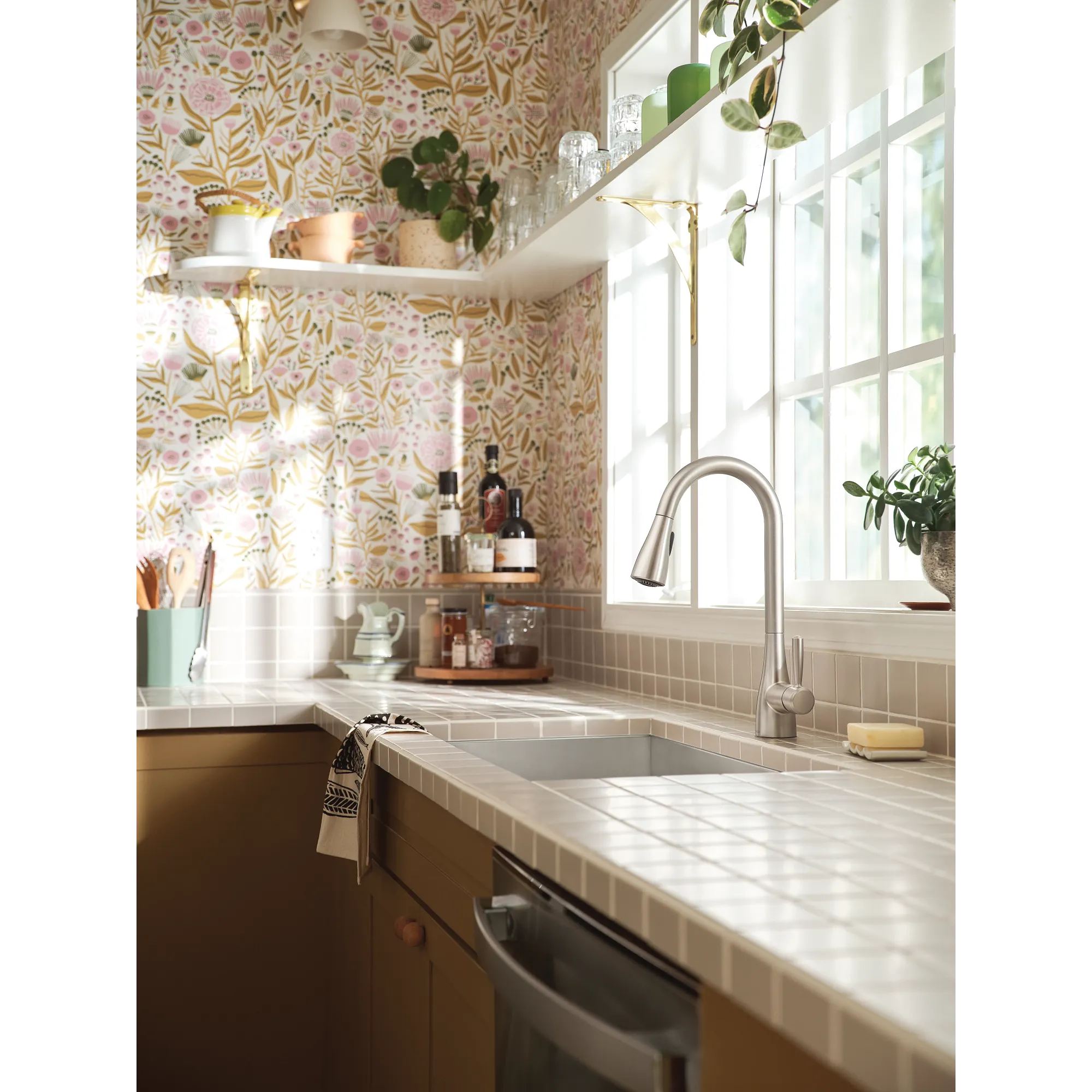 Doherty Chrome kitchen faucet - Image 25