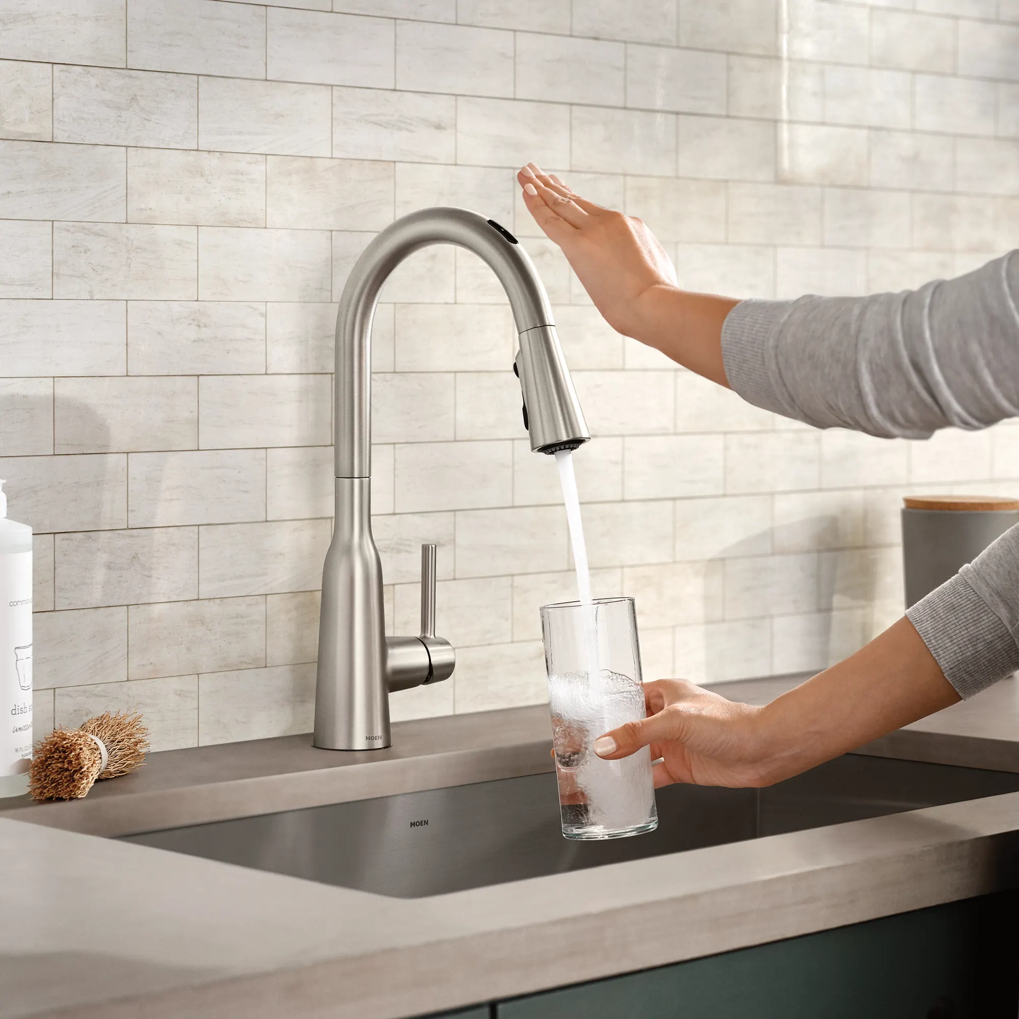 Zyla Smart Pulldown Touchless Kitchen Faucet - Image 3