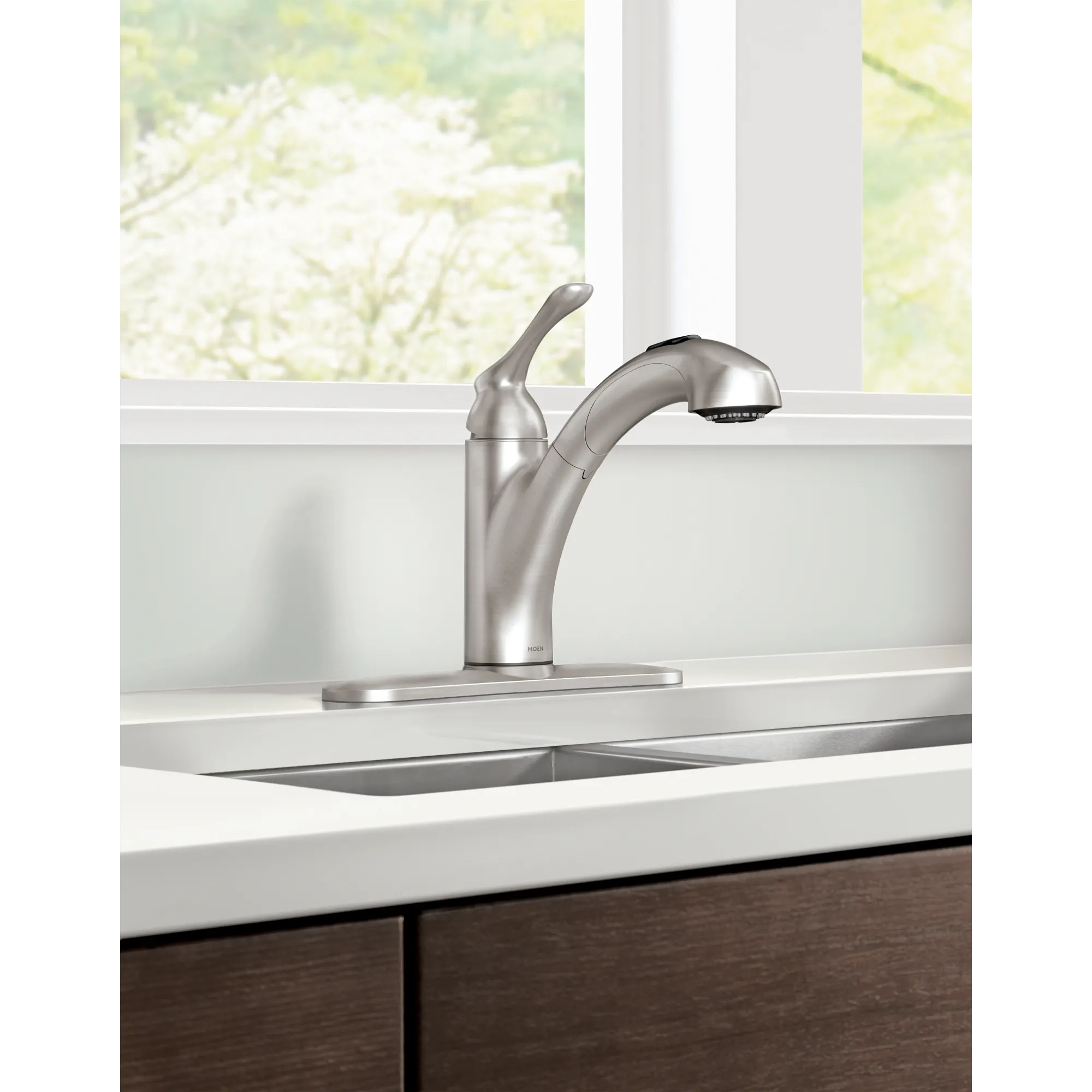 Weylon One-Handle Pullout Kitchen Faucet - Image 3