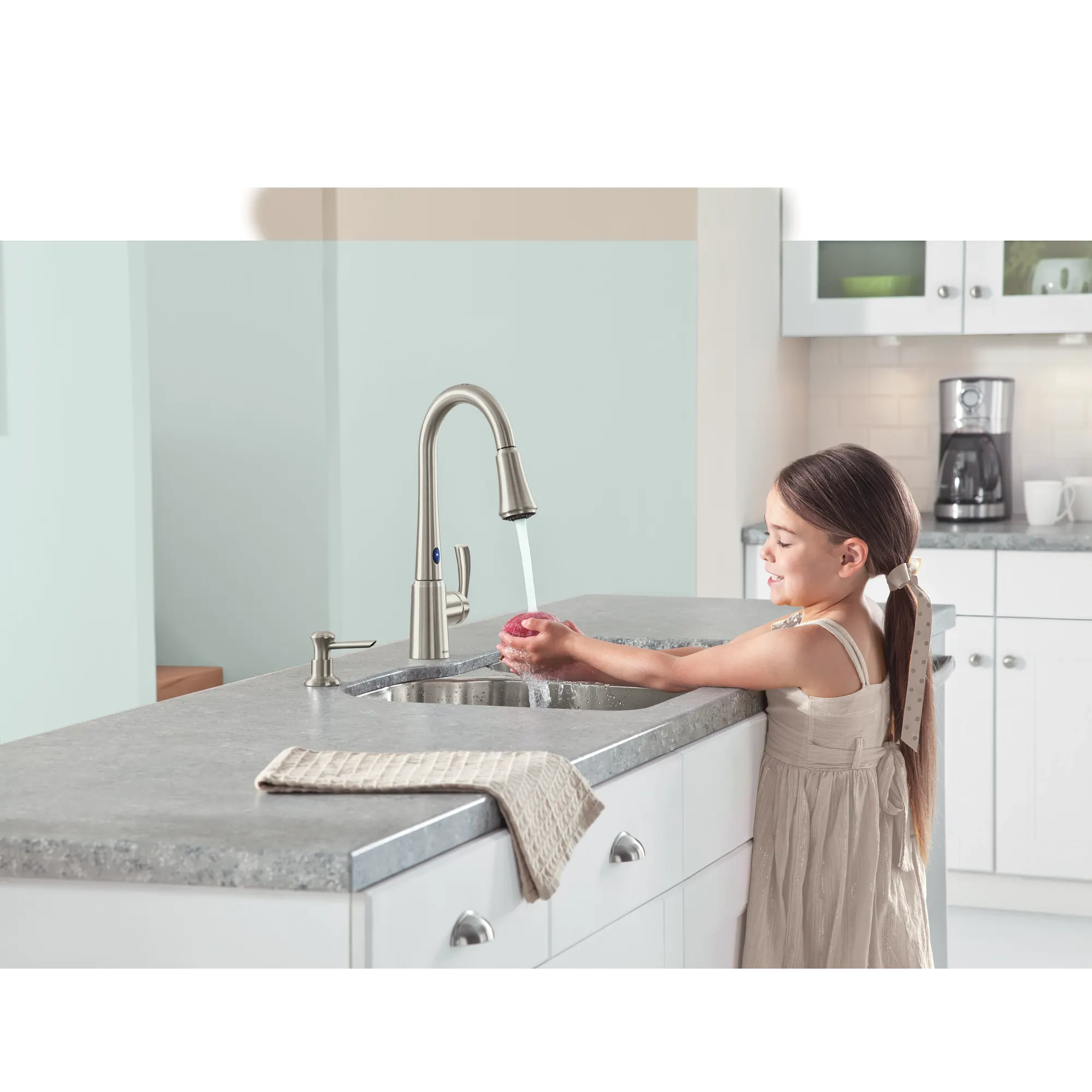 Delaney with MotionSense Spot Resist Stainless One-Handle High Arc Pulldown Kitchen Faucet - Image 13