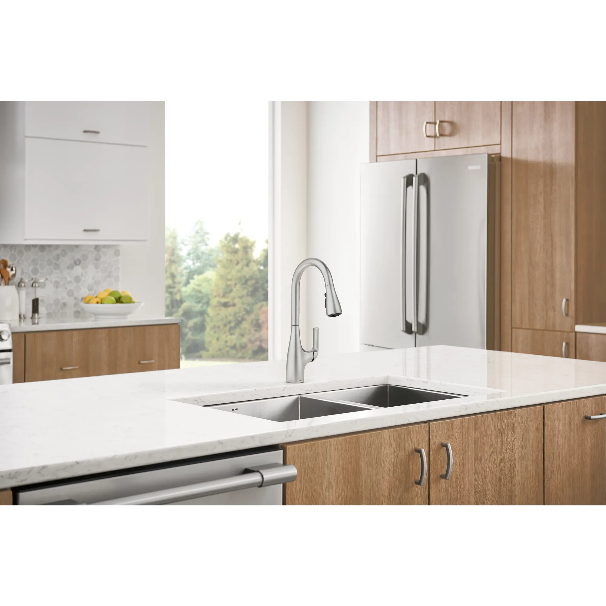 Leesi One-Handle High Arc Pulldown Kitchen Faucet - Image 2