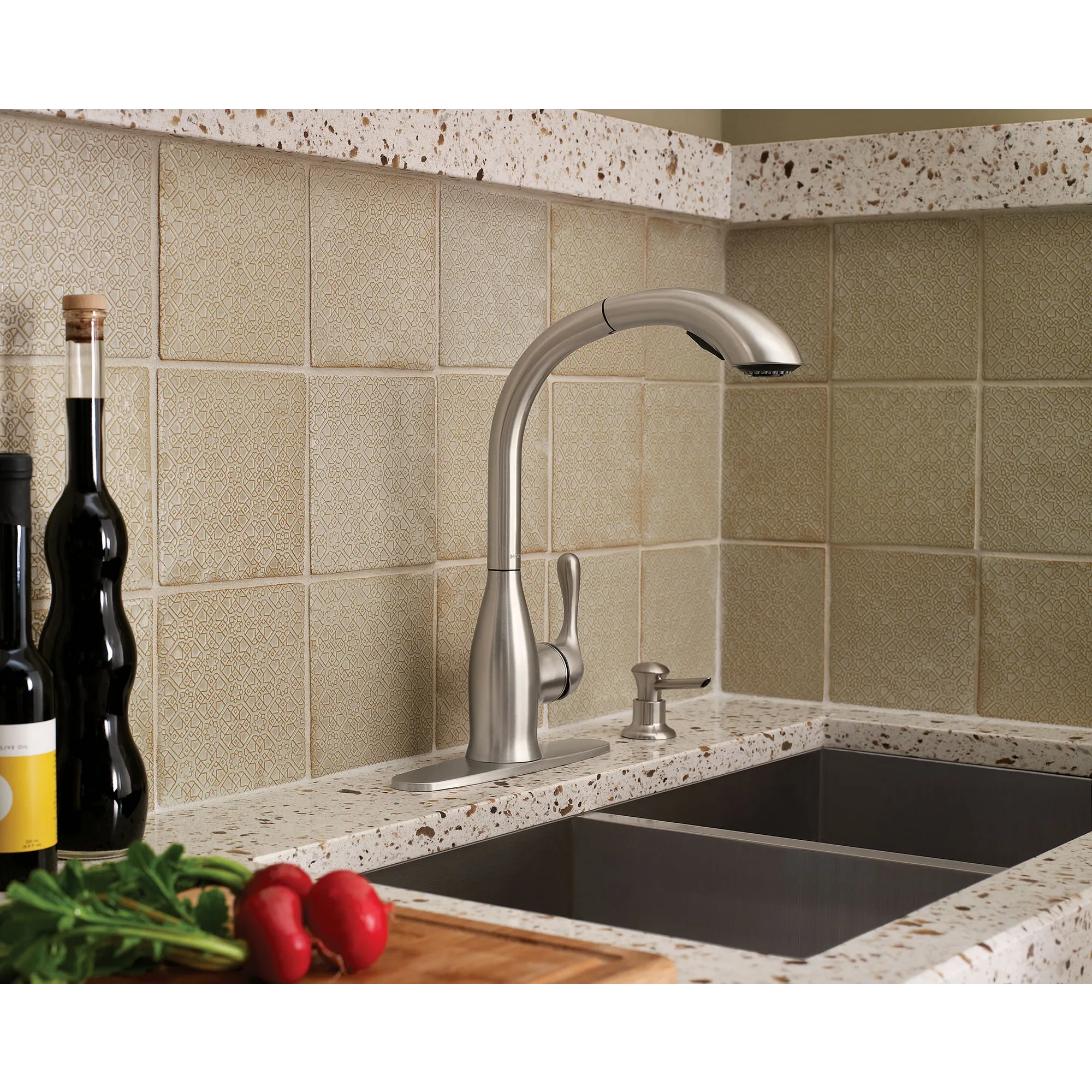 Varese Chrome one-handle high arc pullout kitchen faucet - Image 2