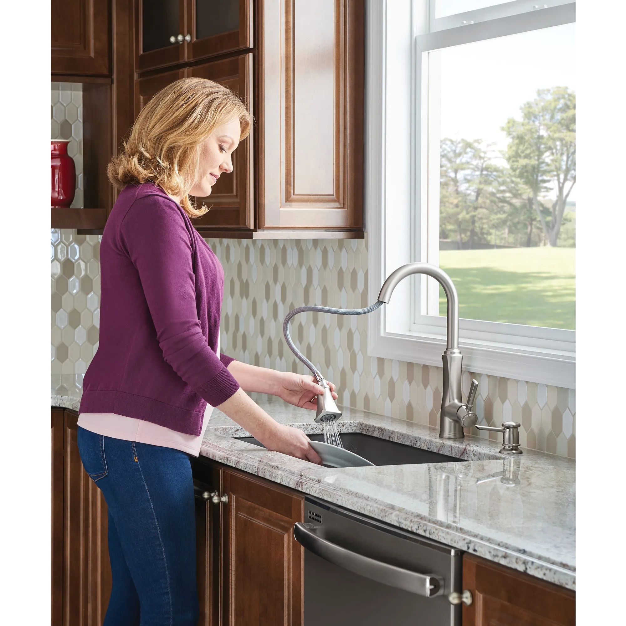Lizzy Spot Resist Stainless One-Handle Pulldown Kitchen Faucet - Image 11