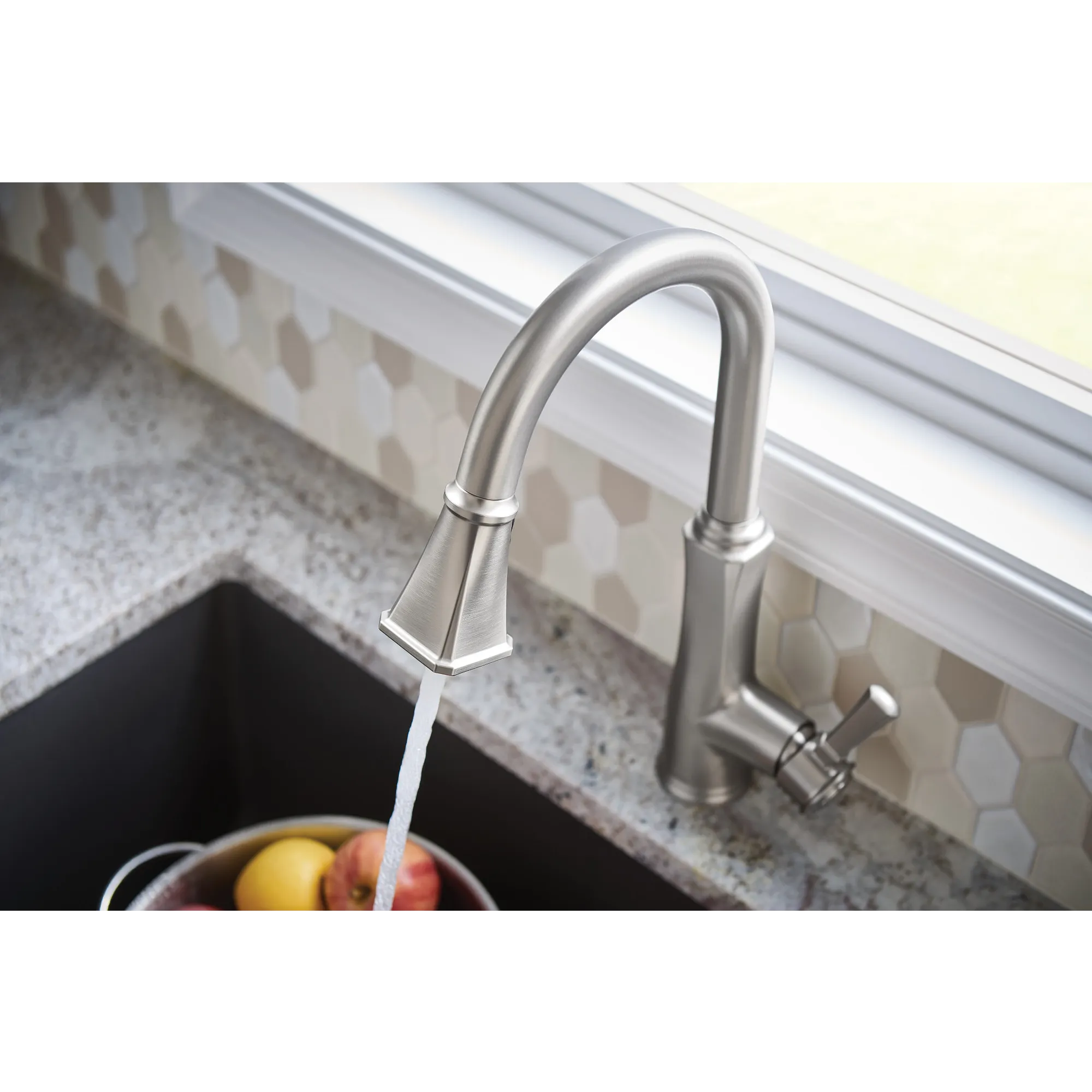 Lizzy Spot Resist Stainless One-Handle Pulldown Kitchen Faucet - Image 7