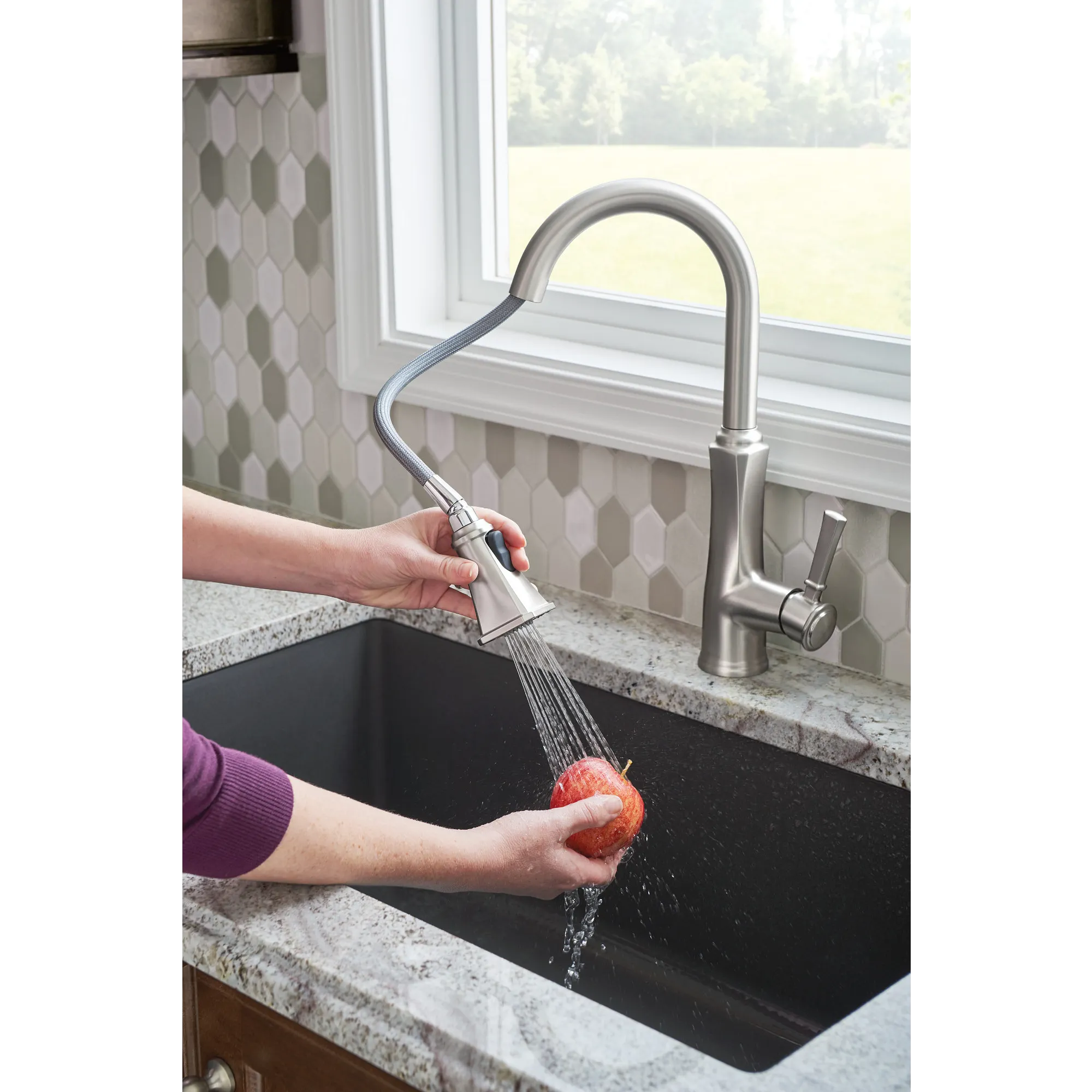 Lizzy Spot Resist Stainless One-Handle Pulldown Kitchen Faucet - Image 9