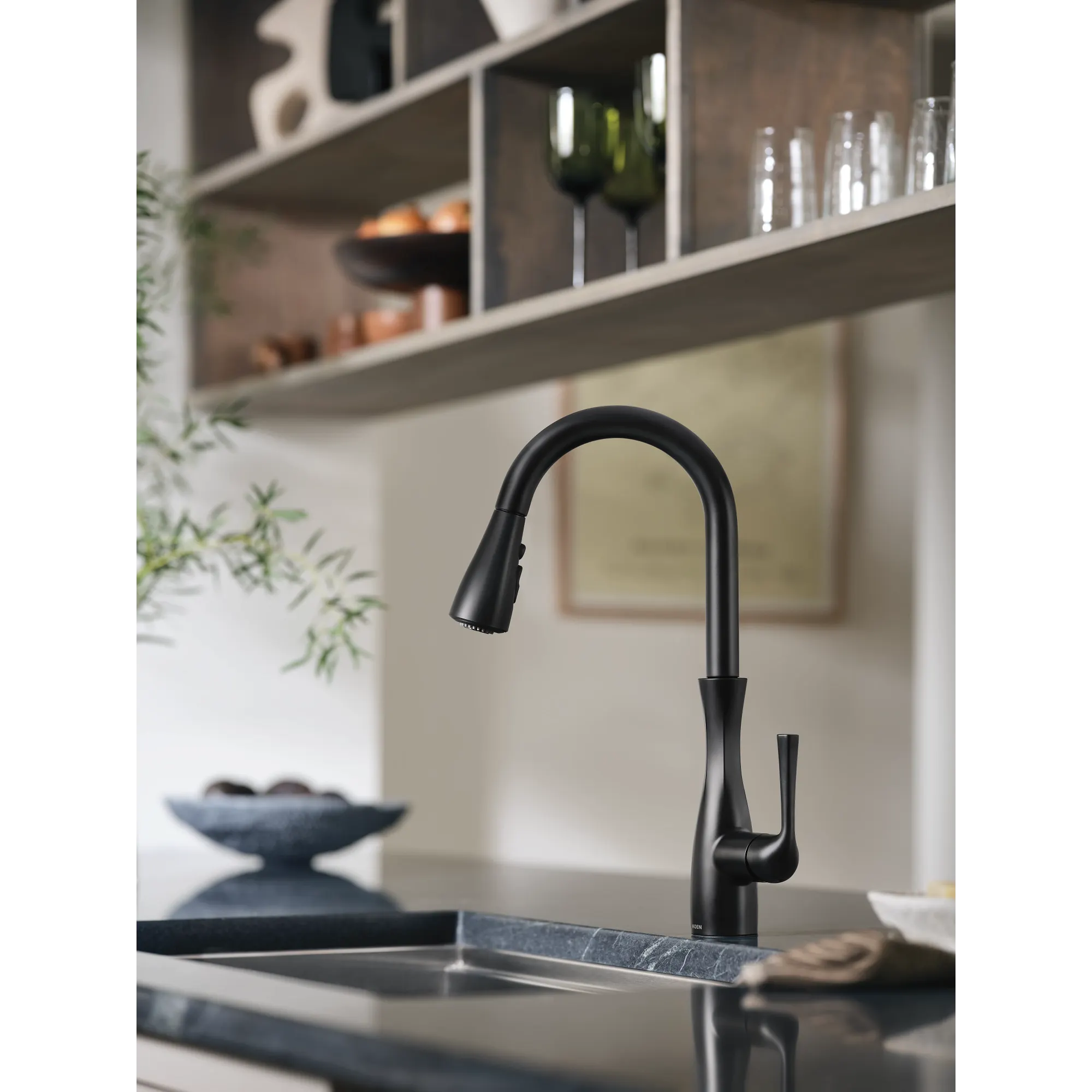 Arlia Chrome one-handle high arc pulldown kitchen faucet - Image 24