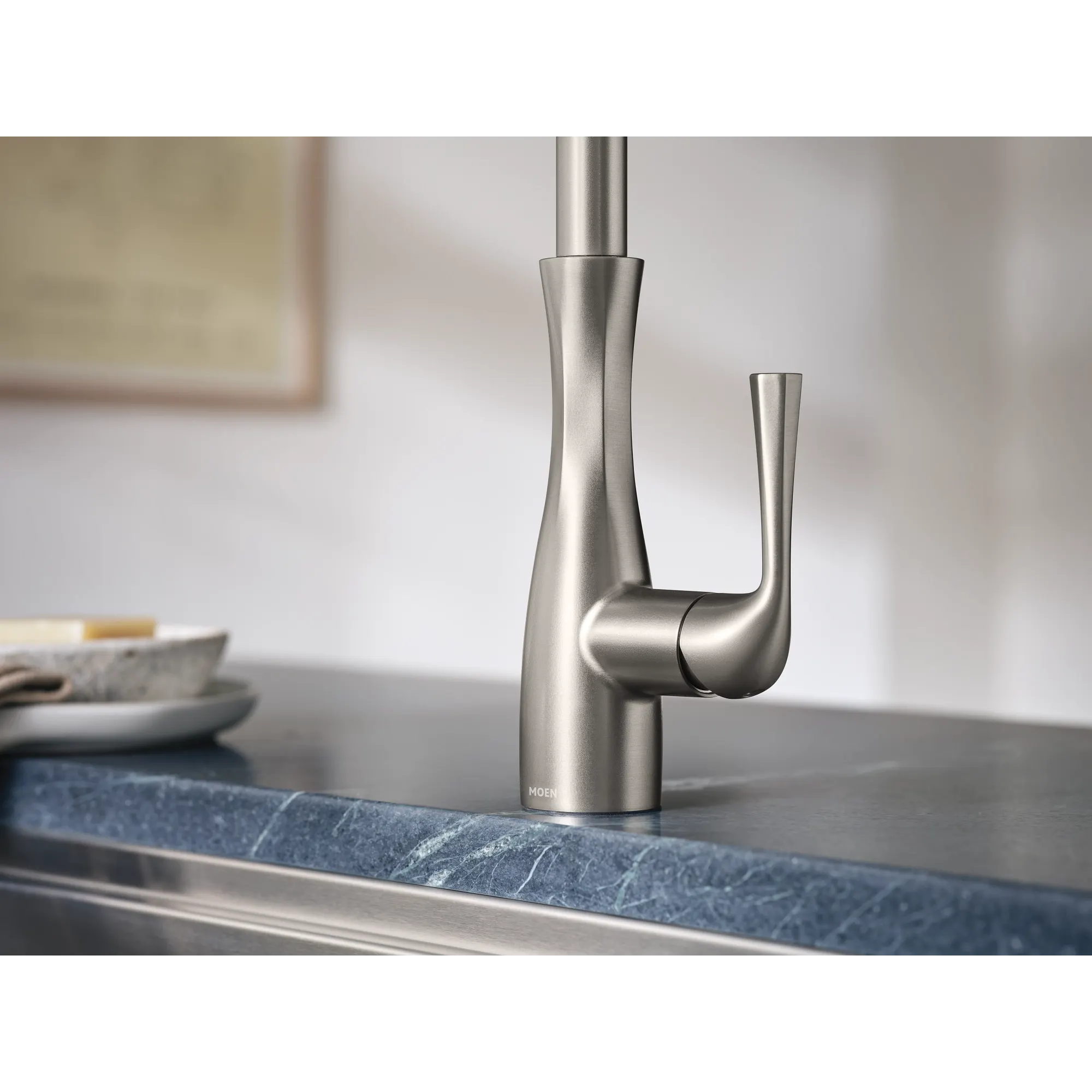 Arlia Chrome one-handle high arc pulldown kitchen faucet - Image 30