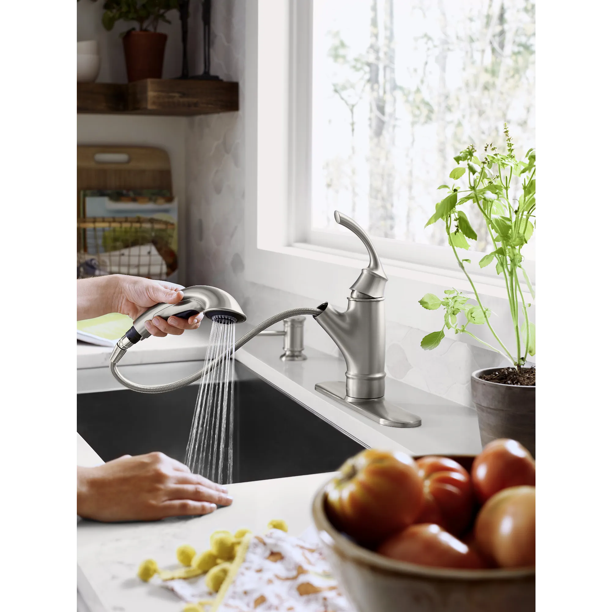 Marietta One-handle Pullout Kitchen Faucet - Image 7