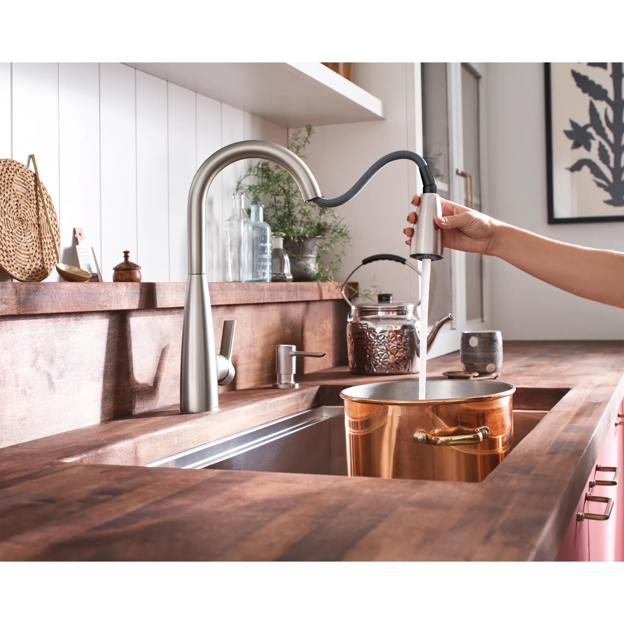 Haelyn One-Handle High Arc Pulldown Kitchen Faucet - Image 39