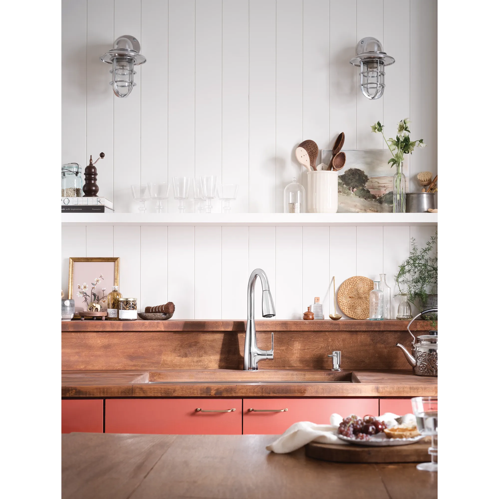 Haelyn One-Handle High Arc Pulldown Kitchen Faucet - Image 4