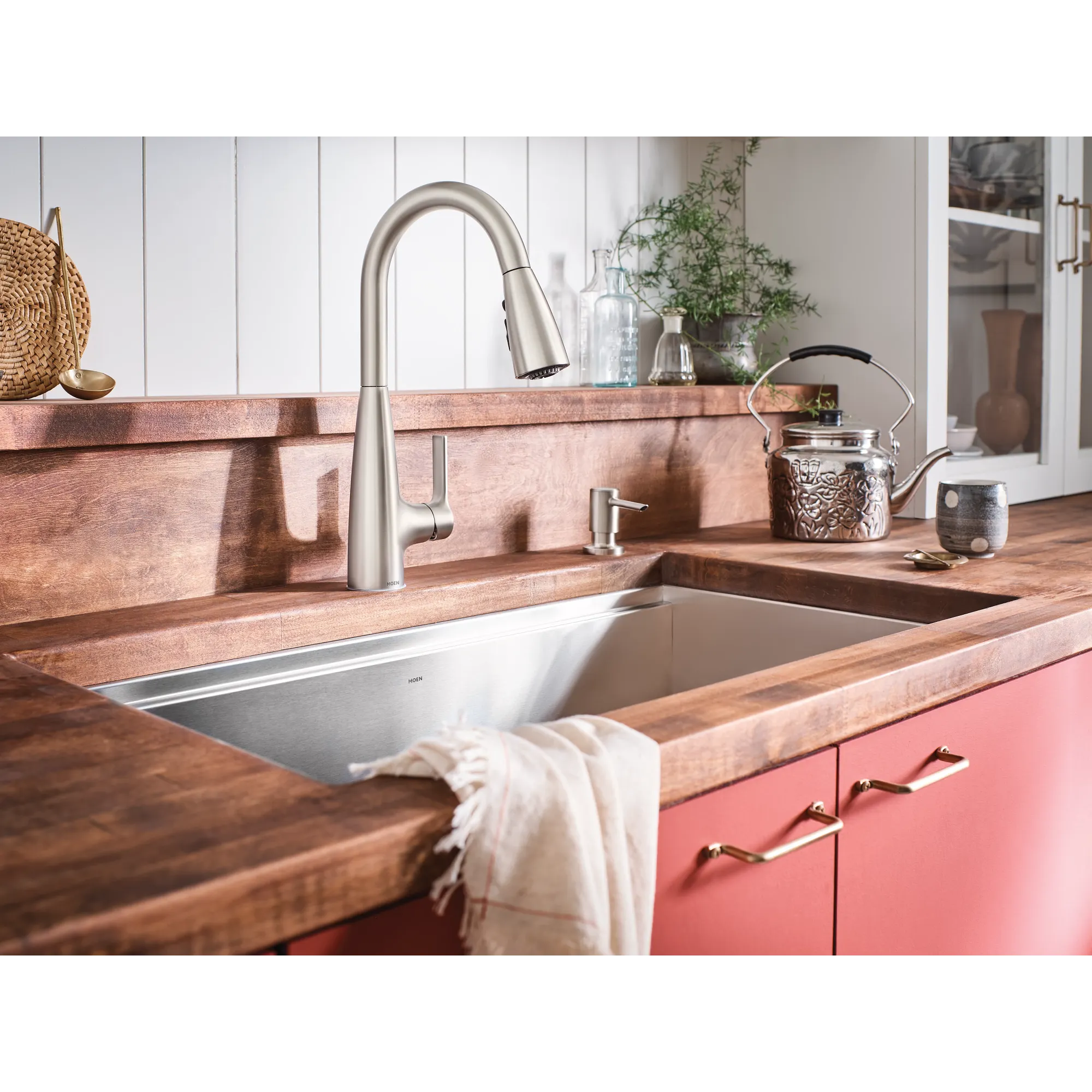 Haelyn One-Handle High Arc Pulldown Kitchen Faucet - Image 44